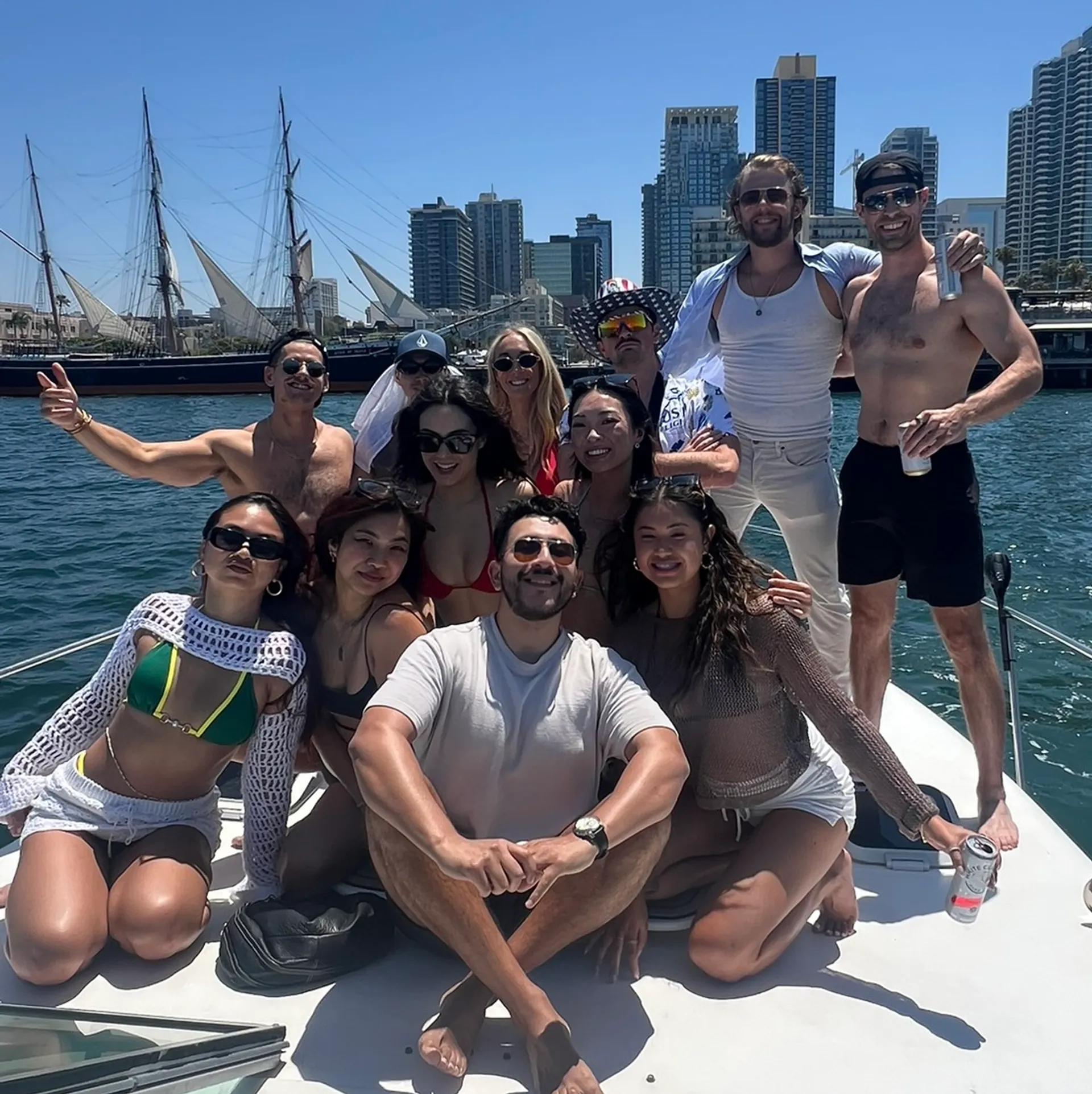 45' luxury cruiser for hire with licensed captain up to 12 guests!