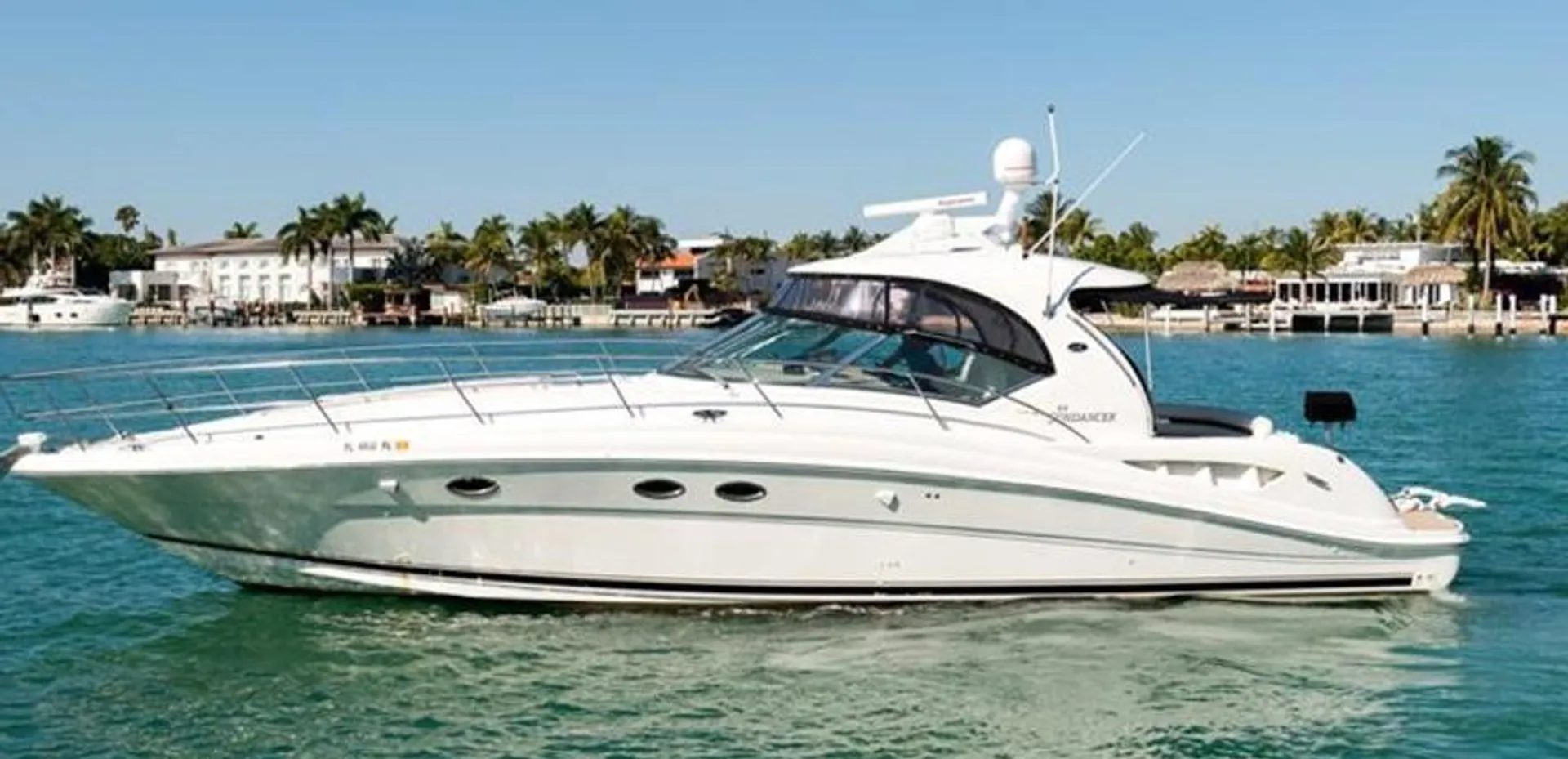 Sea Ray Boats 420 Sundancer in Miami, FL — photo 4
