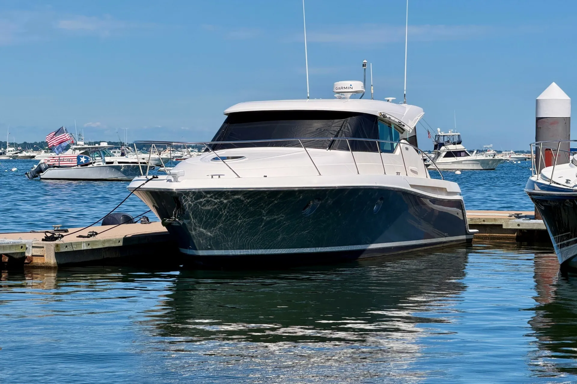 TIARA YACHTS 39 COUPE (VOLVO) in New York, NY