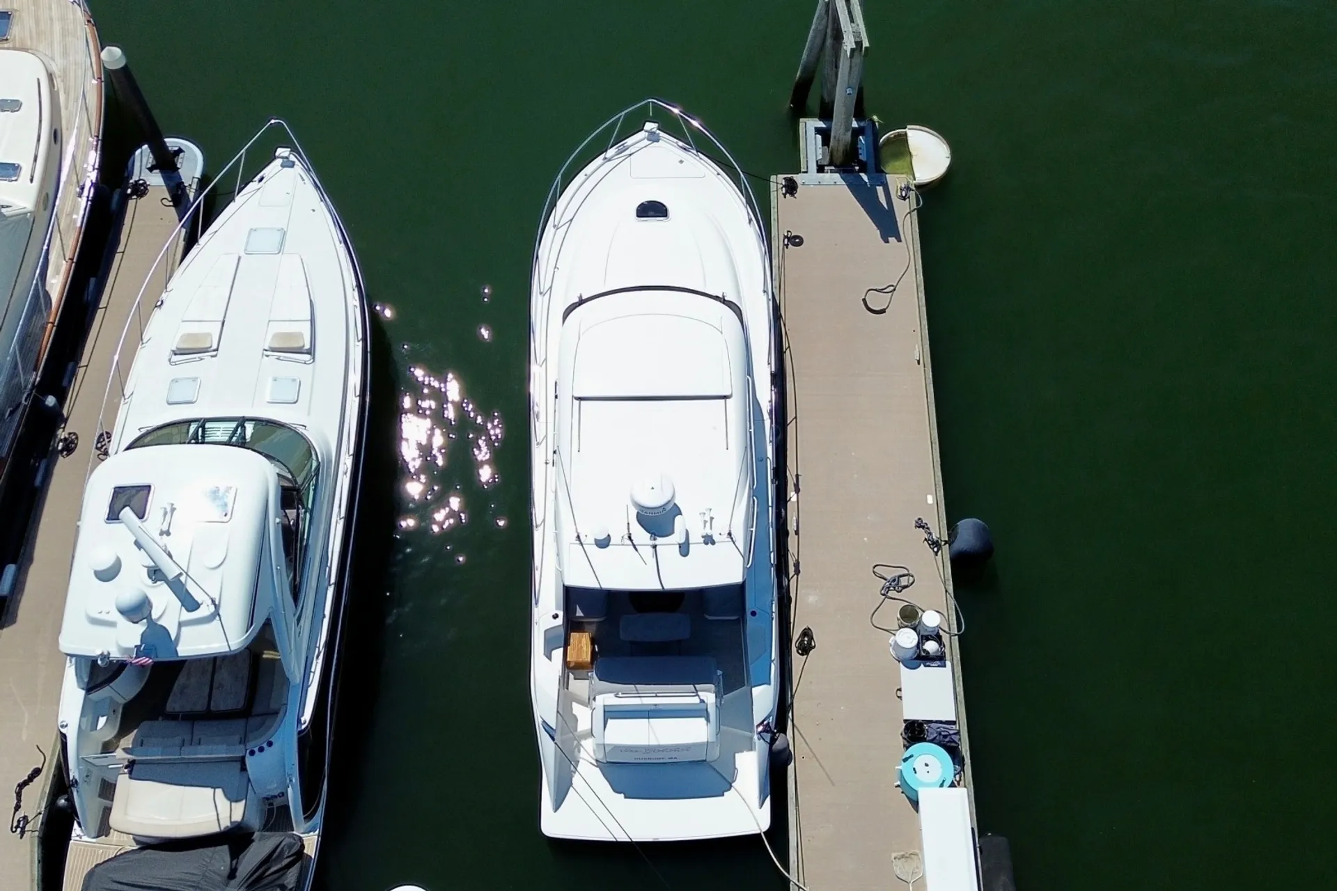 TIARA YACHTS 39 COUPE (VOLVO) in New York, NY — photo 4