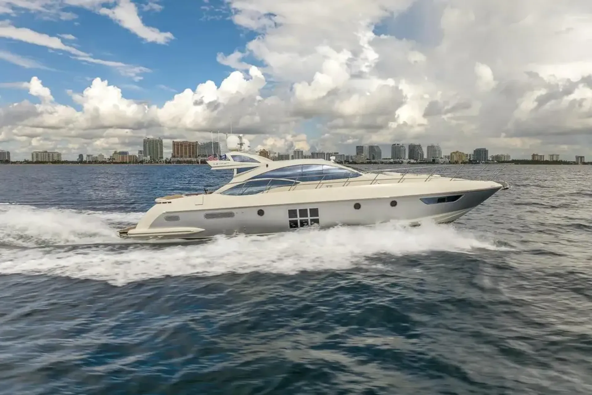 Azimut S in Miami Beach, FL — photo 2
