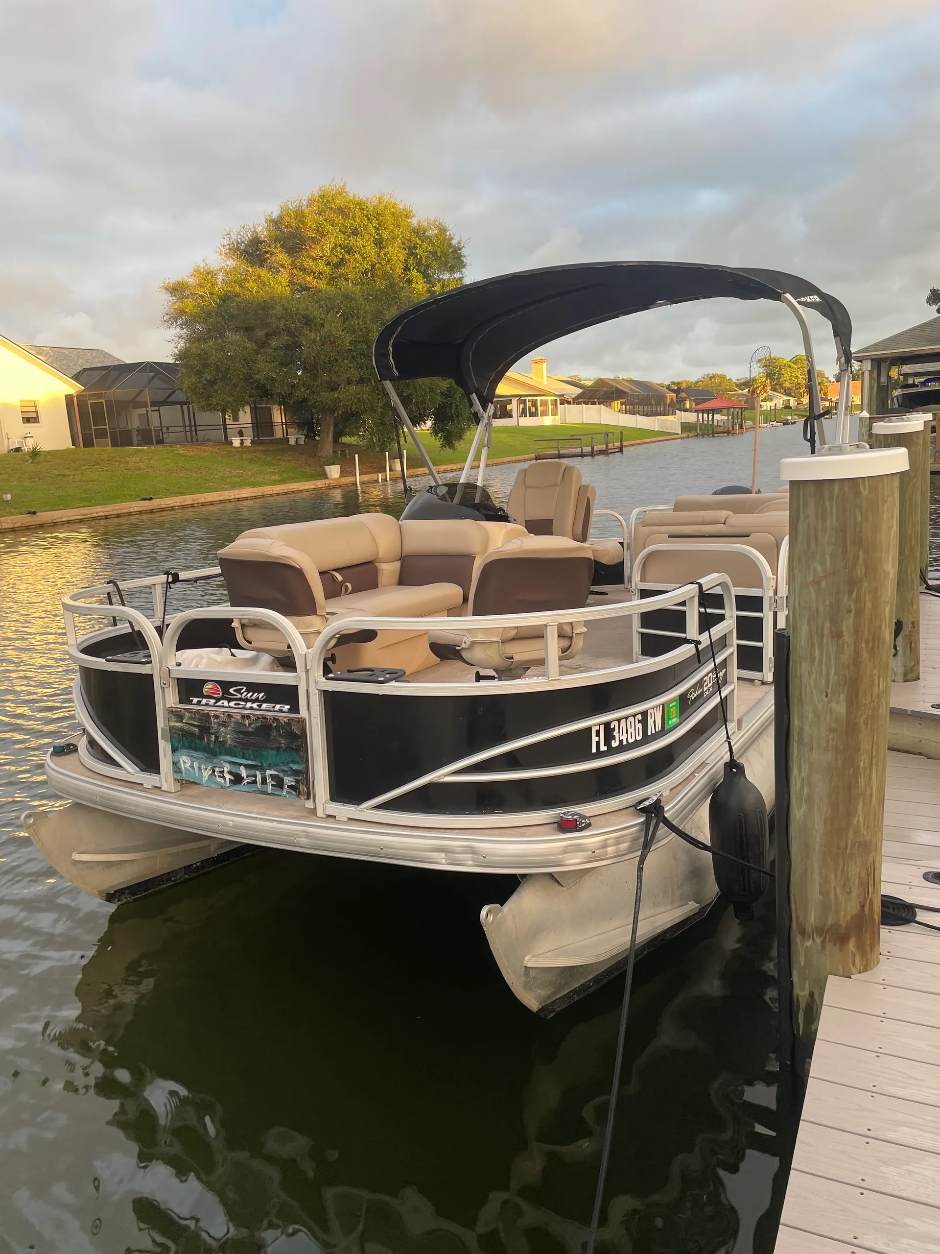 SUN TRACKER FISHIN' BARGE 20 DLX in Palm Coast, FL — photo 3