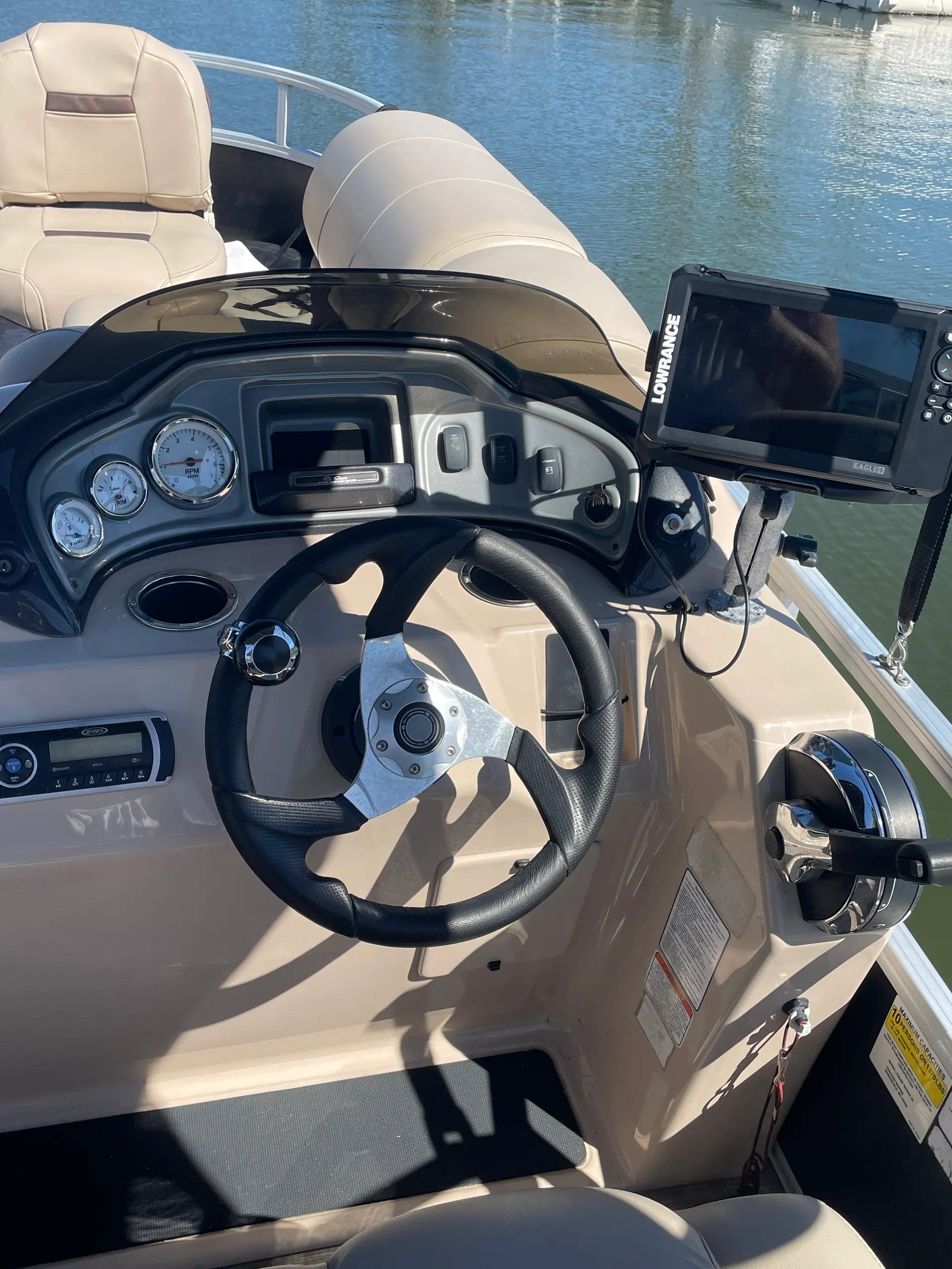 SUN TRACKER FISHIN' BARGE 20 DLX in Palm Coast, FL — photo 6