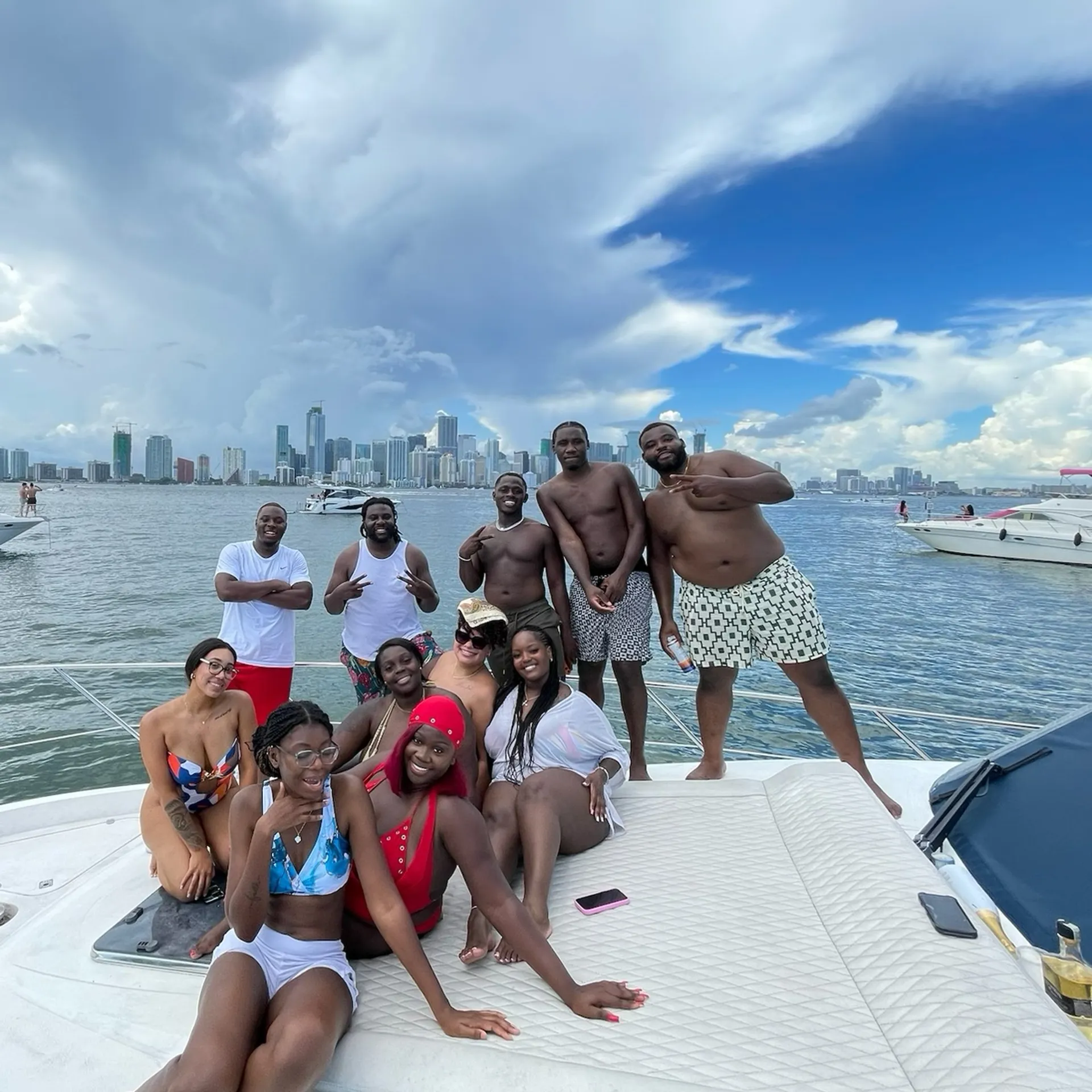  *** Miami 50ft flybridge Yacht . ***