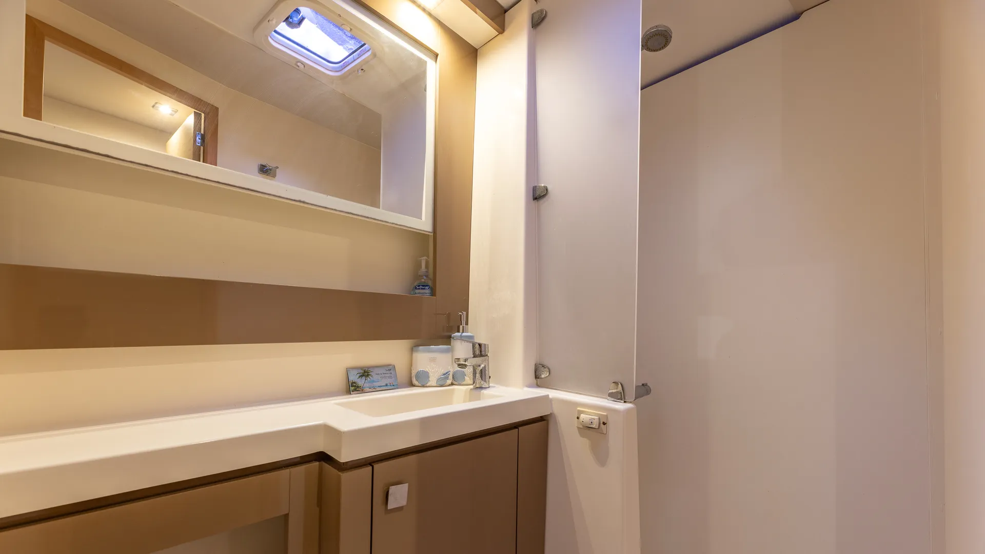 FOUNTAINE-PAJOT HELIA 44 EVOLUTION in Miami, FL — photo 3