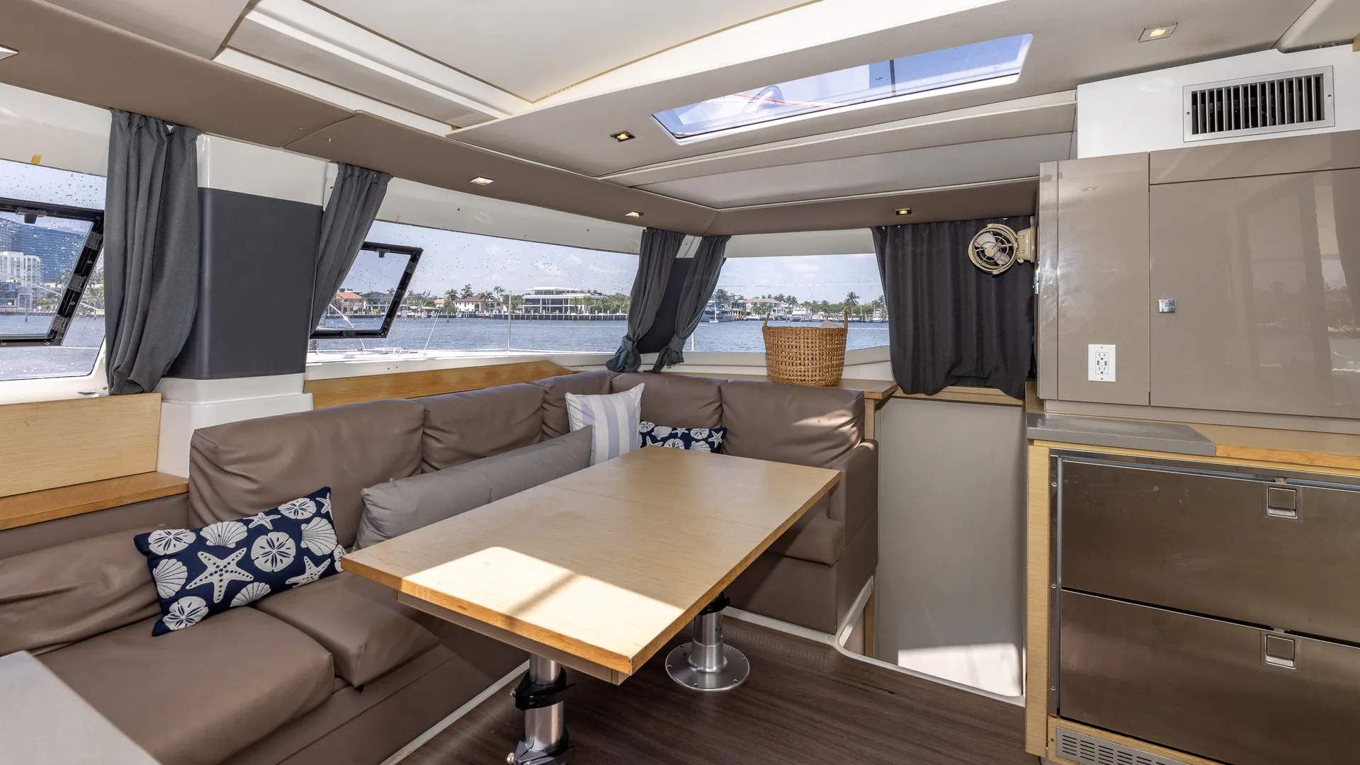 Spacious 44' Sailing Catamaran– Miami Sandbar & Sunset Escapes