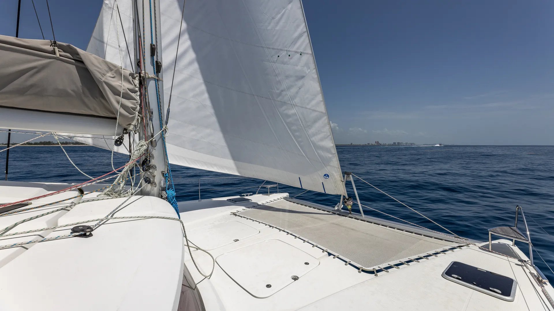 Spacious 44' Sailing Catamaran– Miami Sandbar & Sunset Escapes