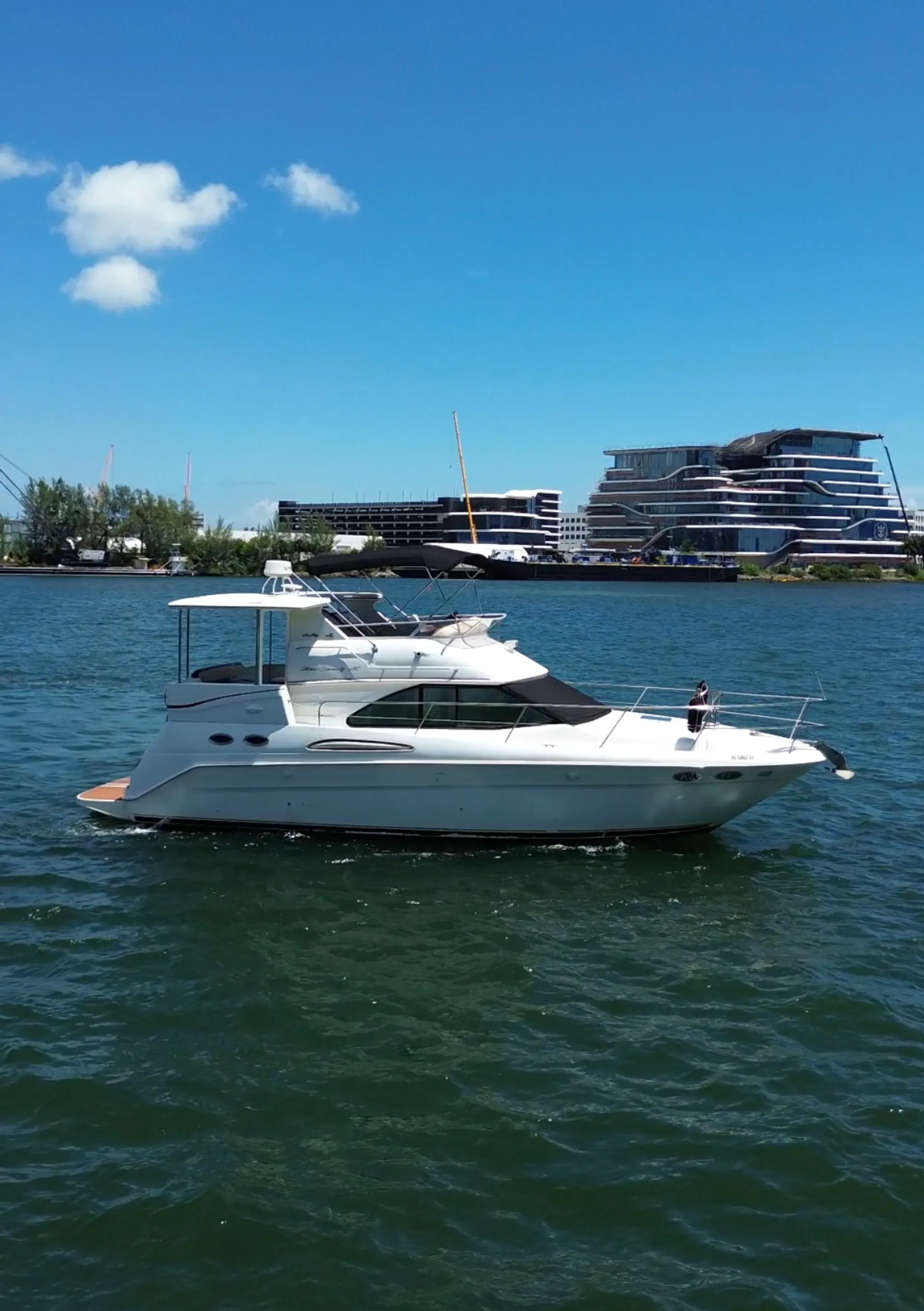 Sea Ray Boats Flybridge  in Miami, FL — photo 3