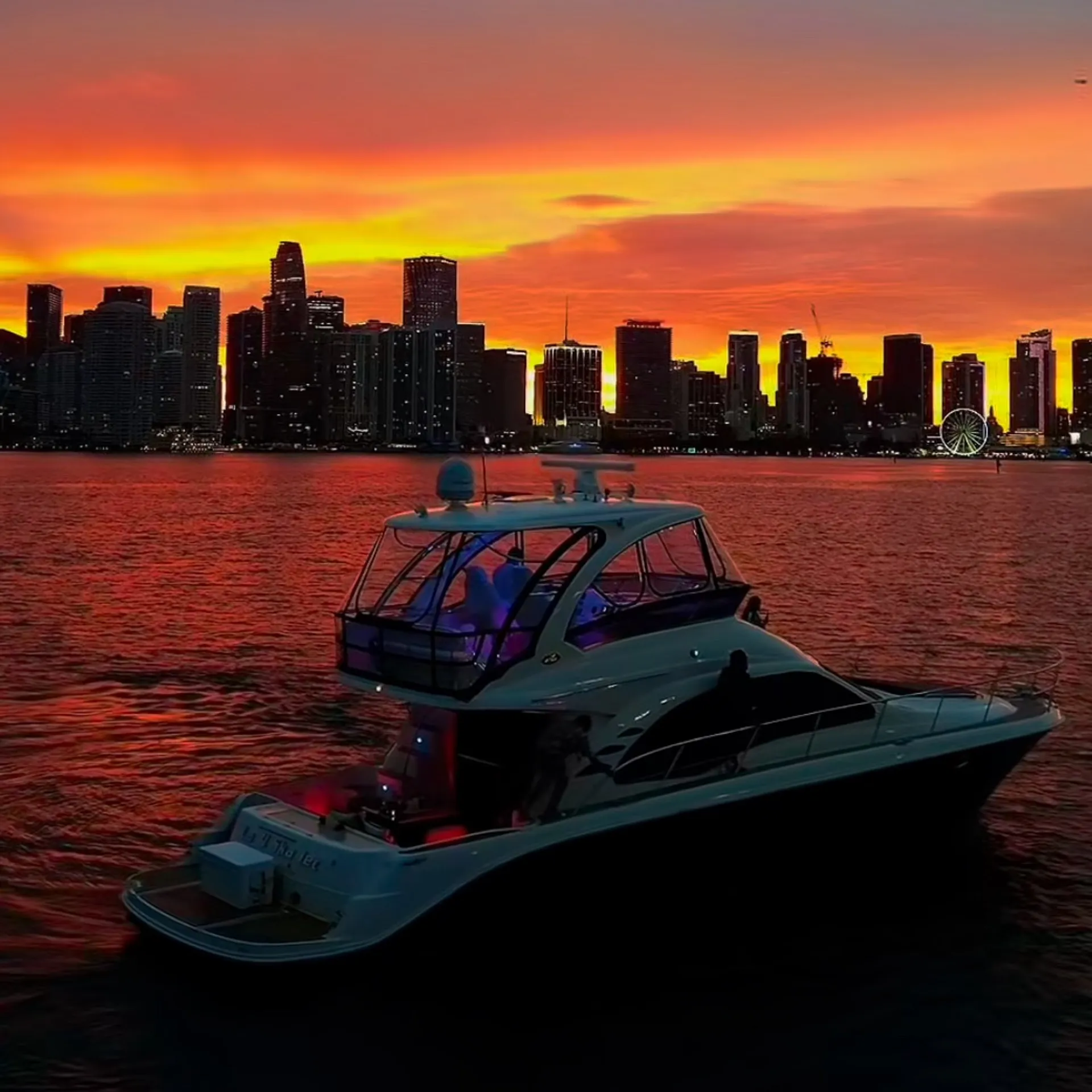 Maxum 4600 SCB in Miami, FL — photo 2