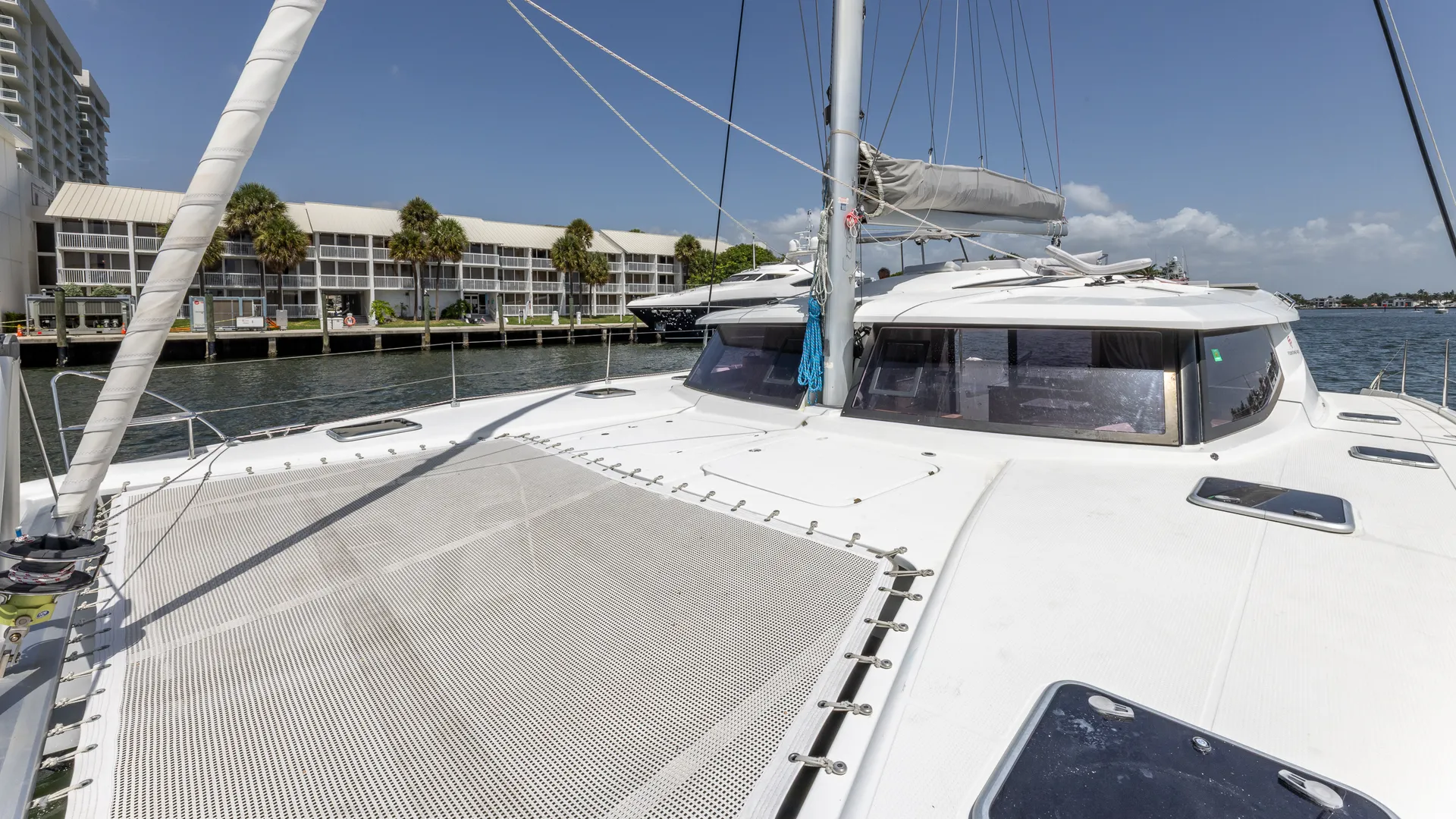 Spacious 44' Sailing Catamaran– Miami Sandbar & Sunset Escapes