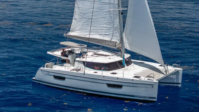 Rent a catamaran in Miami, FL near me