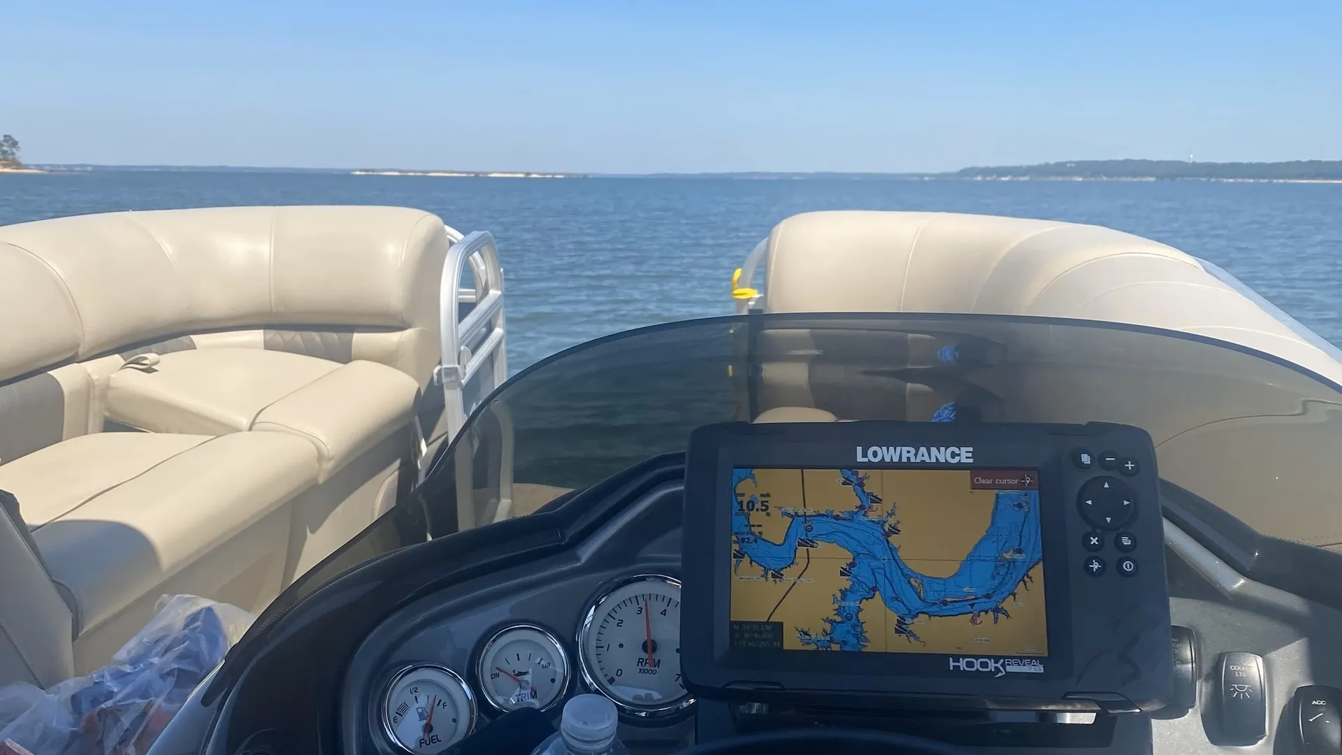 SUN TRACKER PARTY BARGE 20 DLX in Pottsboro, TX — photo 4