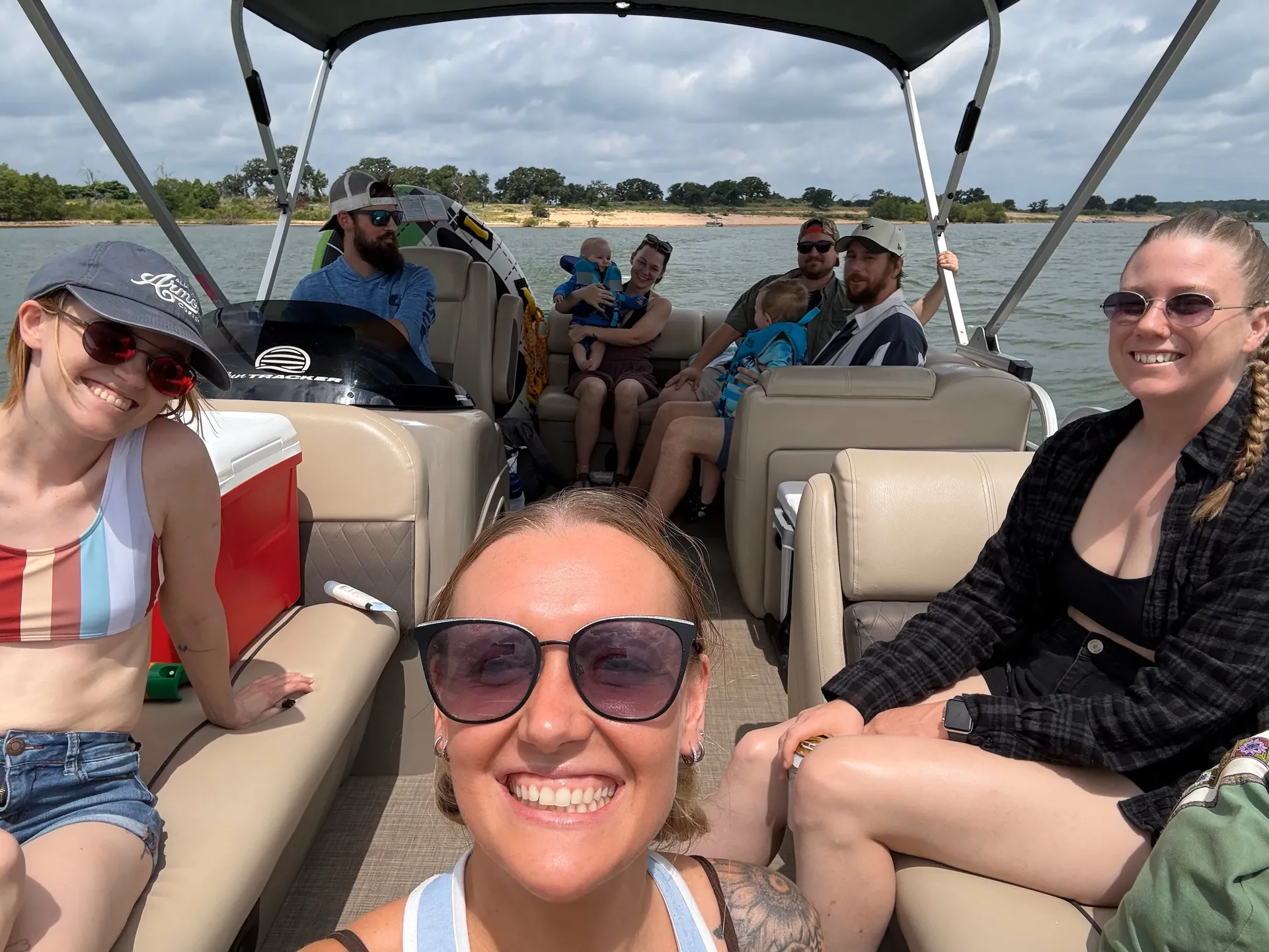 SUN TRACKER PARTY BARGE 20 DLX in Pottsboro, TX — photo 6