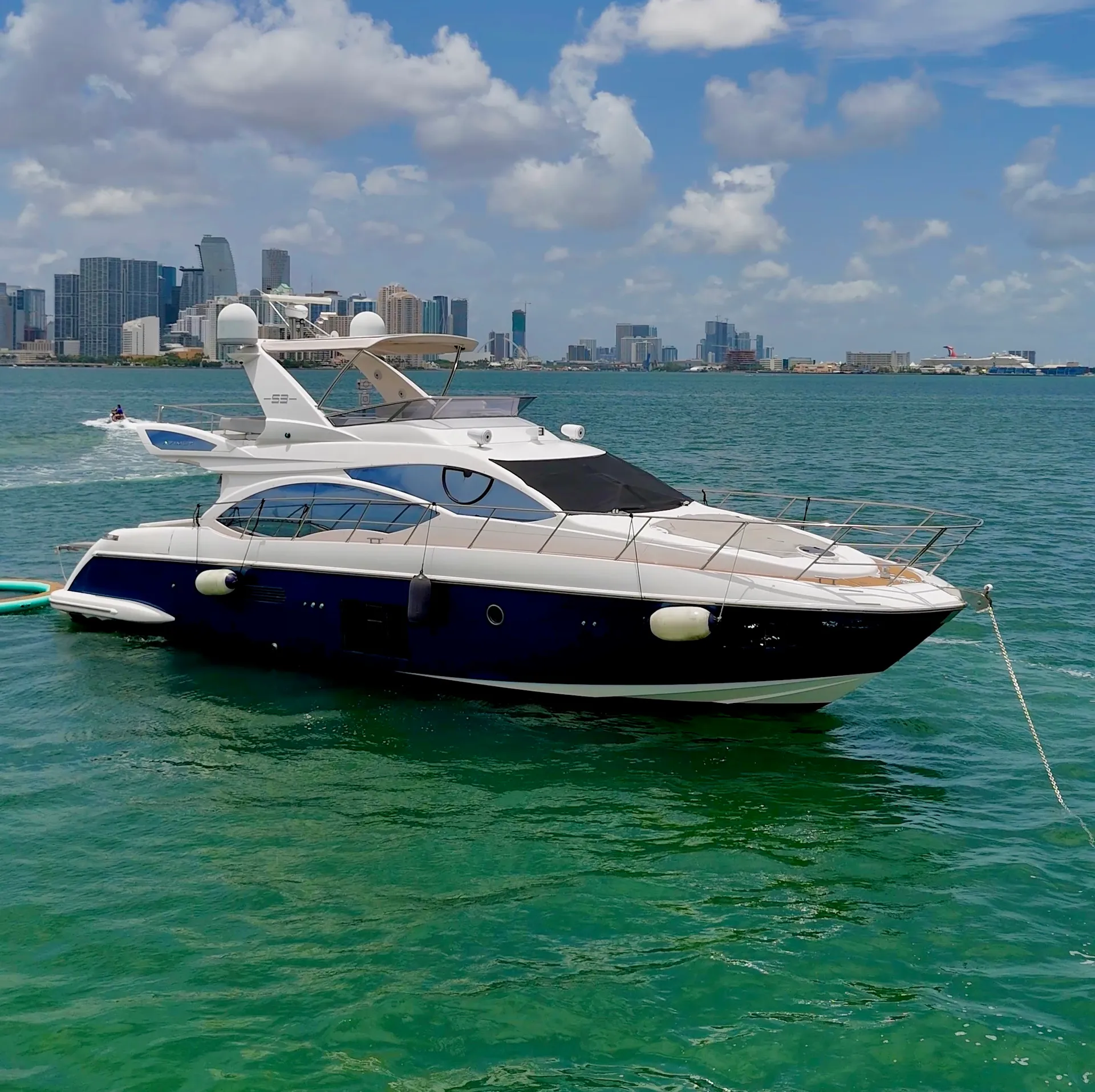 Azimut Yachts 55 Flybridge  in Miami, FL