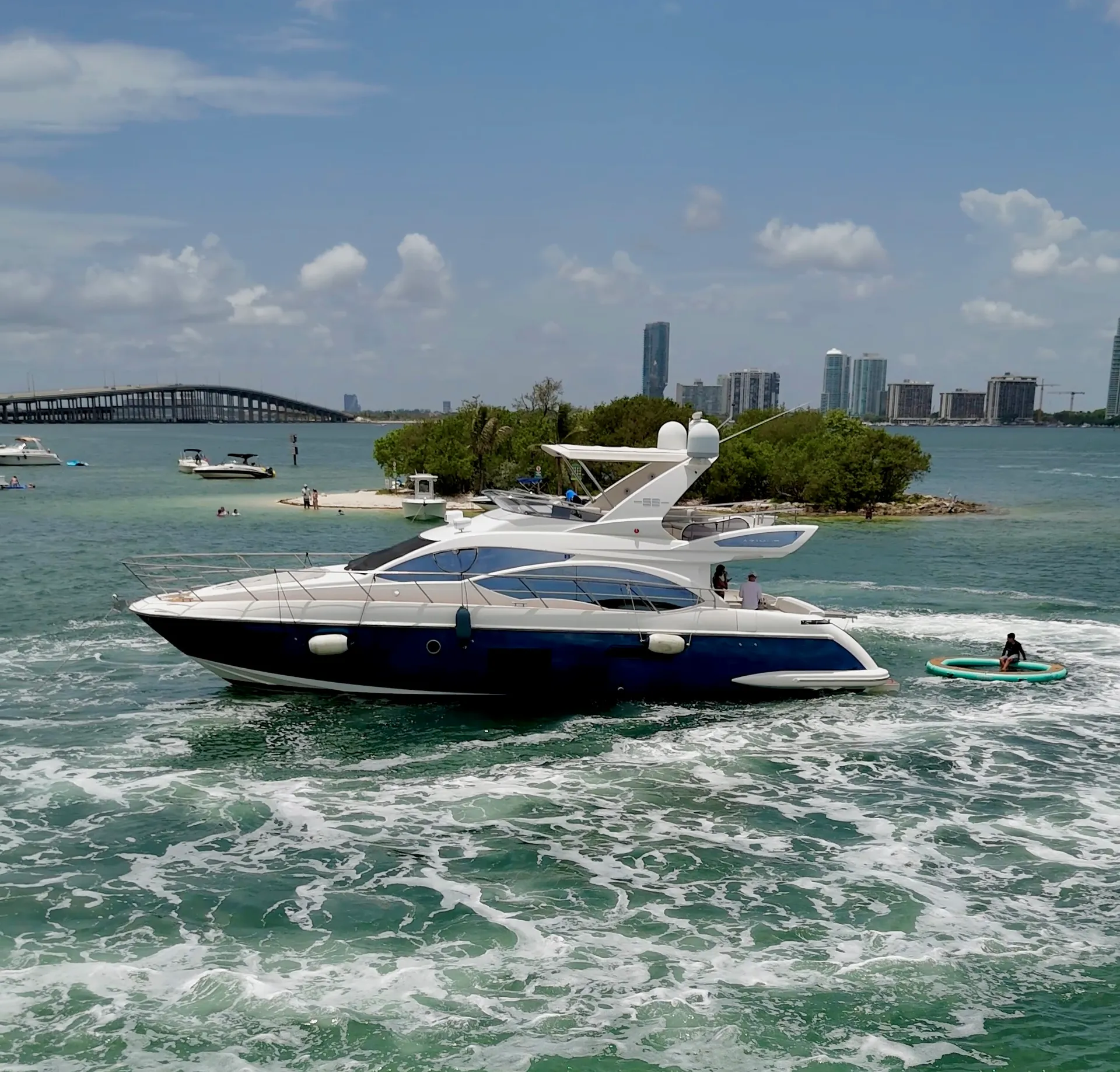 Azimut Yachts 55 Flybridge  in Miami, FL — photo 2