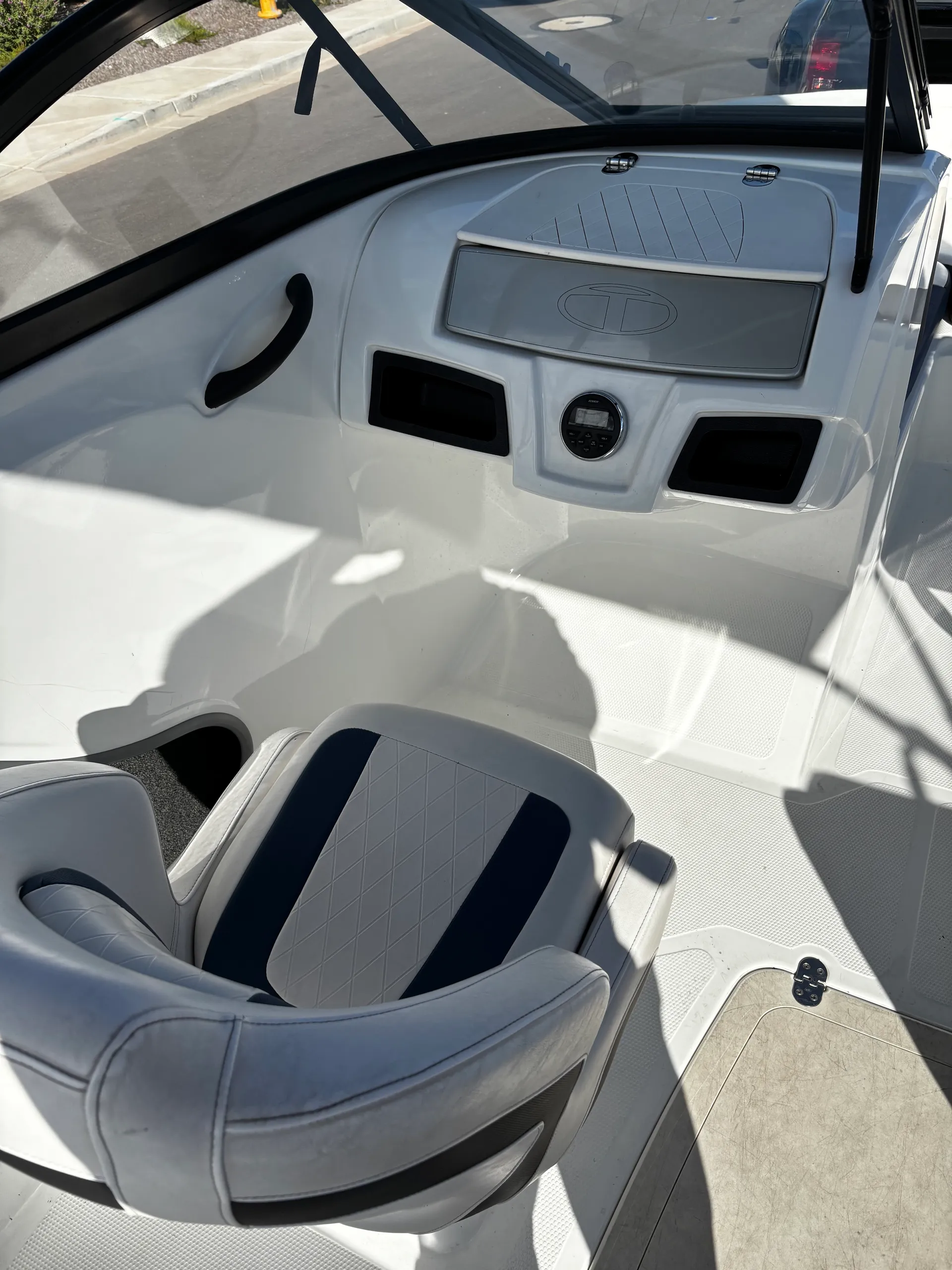TAHOE BY TRACKER MARINE 450 TF W/115EXLPT 4-S W/TRLR in San Tan Valley, AZ — photo 8