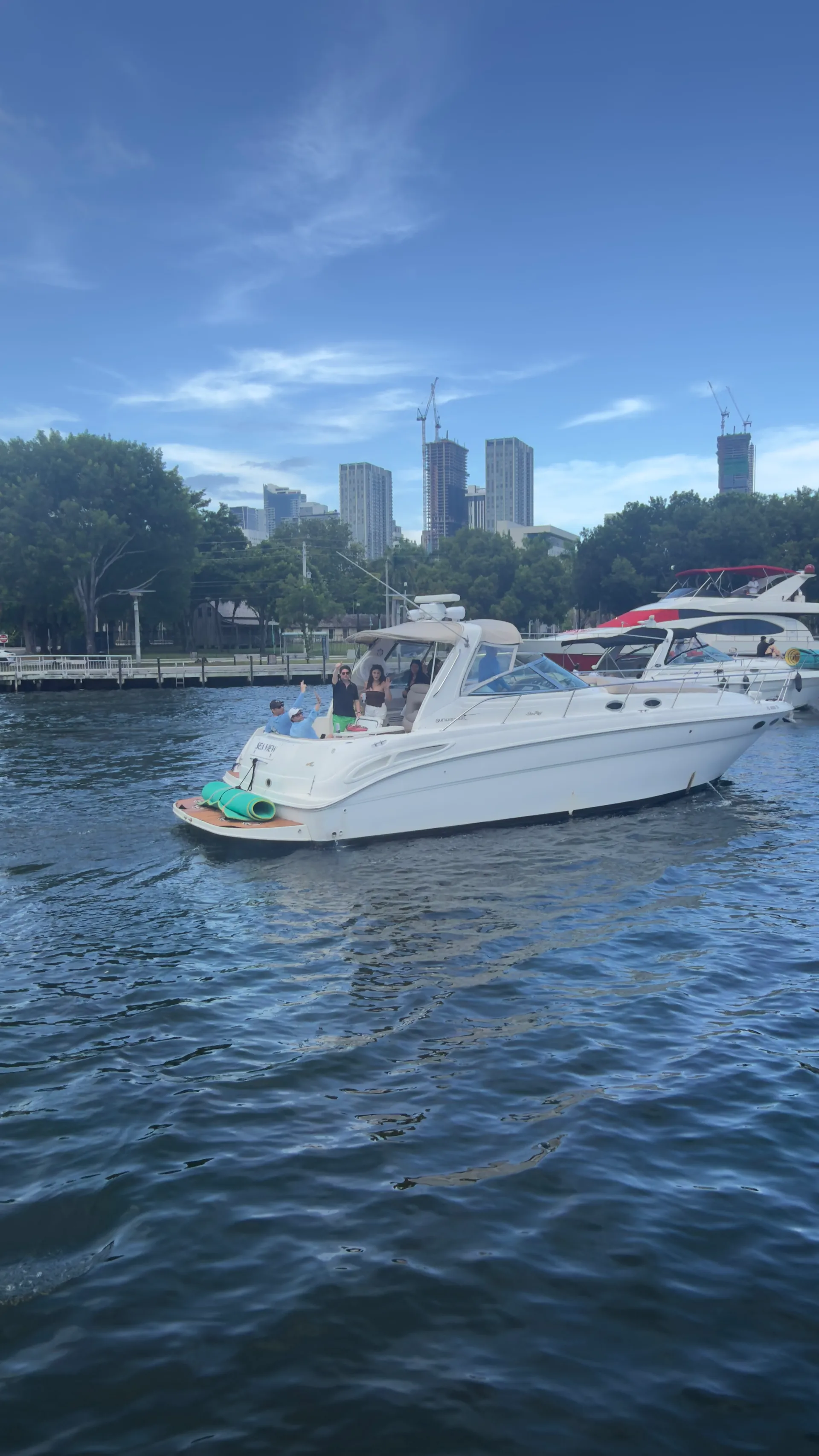 😍42ft Luxury Cruising Boat – Miami😍