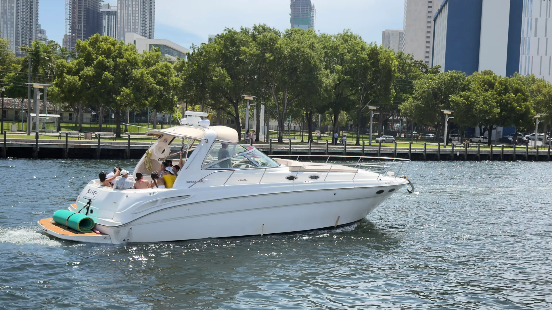 😍42ft Luxury Cruising Boat – Miami😍
