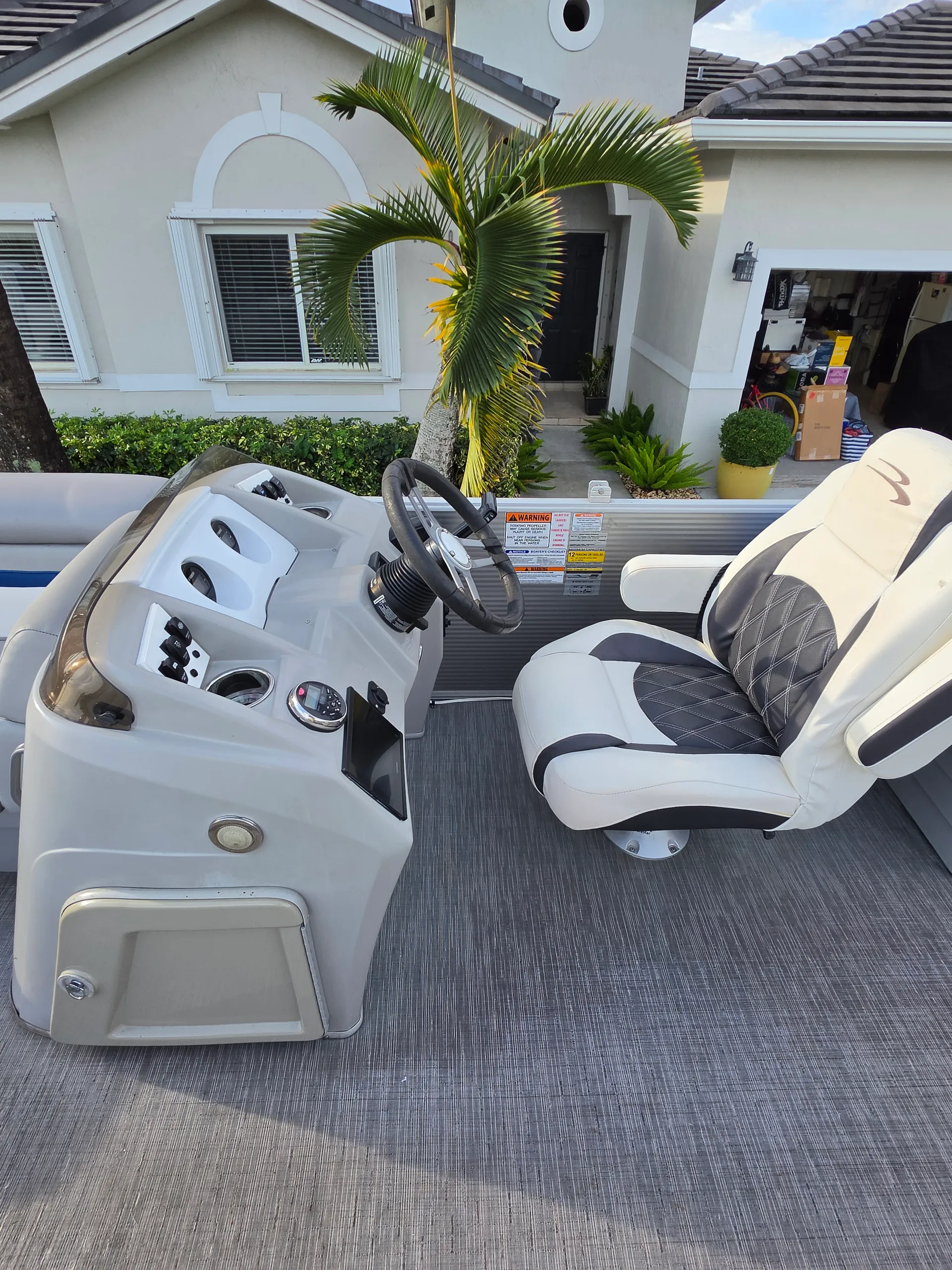 BENNINGTON MARINE 22 SS in North Miami Beach, FL — photo 6