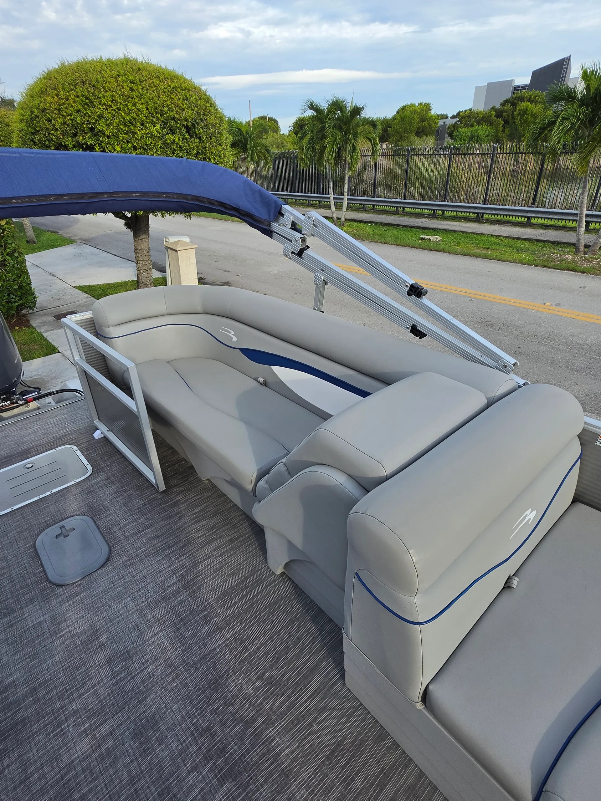BENNINGTON MARINE 22 SS in North Miami Beach, FL — photo 10