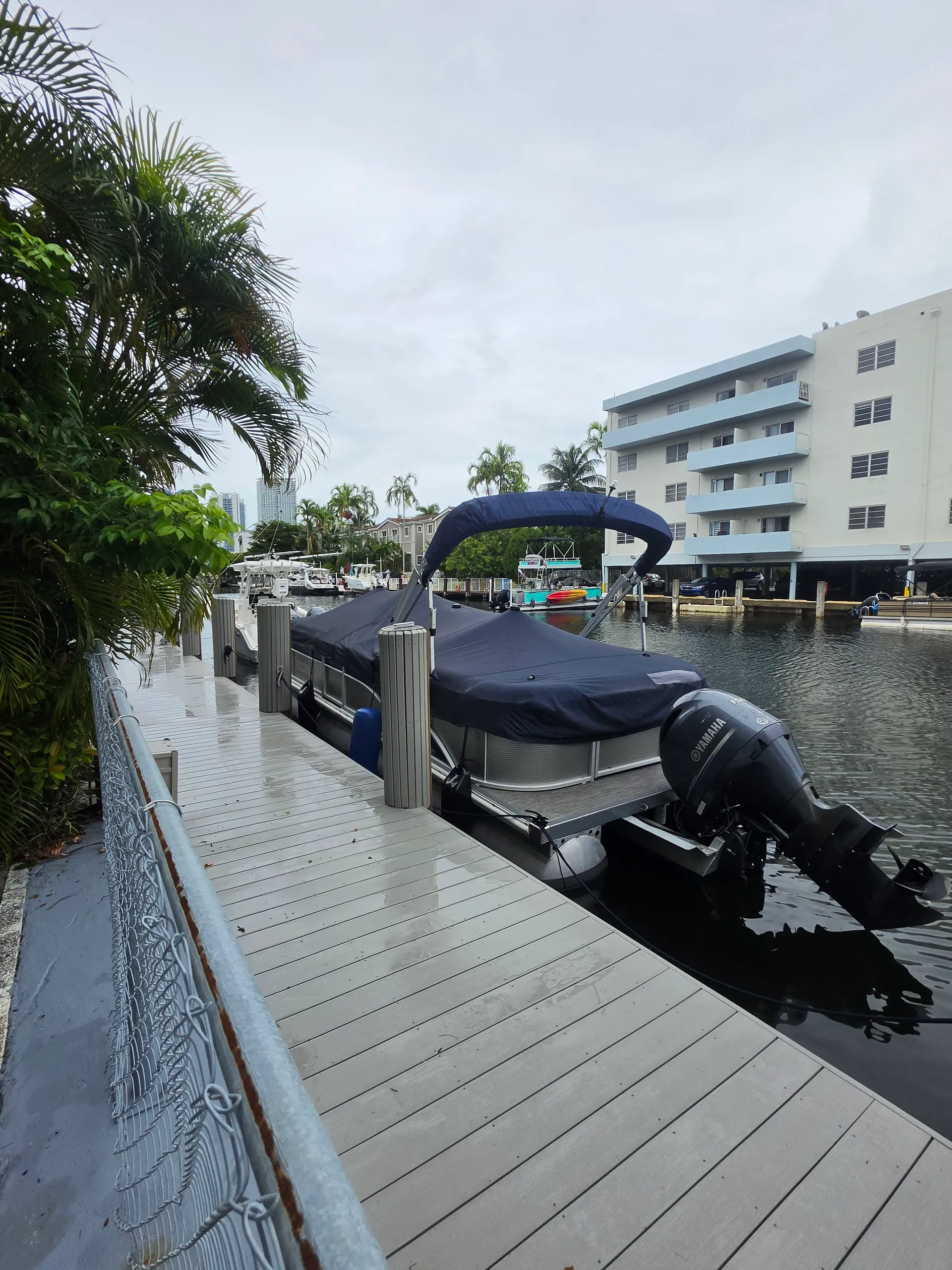 BENNINGTON MARINE 22 SS in North Miami Beach, FL — photo 2
