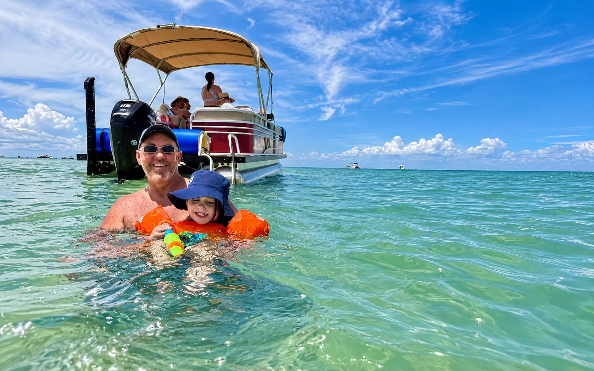 SUN TRACKER SPORTFISH 22 DLX in Holmes Beach, FL — photo 5