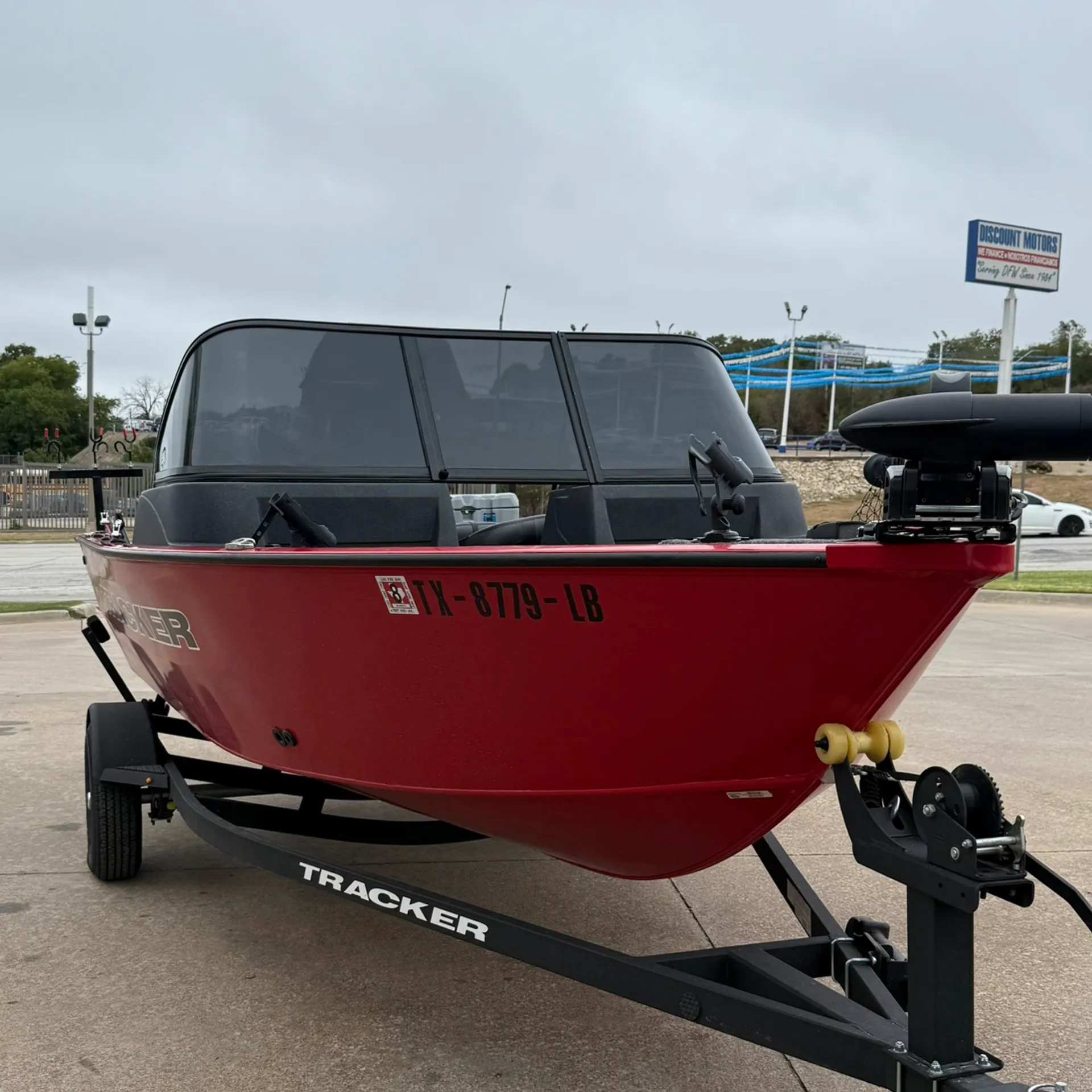 TRACKER BY TRACKER MARINE PRO GUIDE V-16 WT in Mineral Wells, TX — photo 2