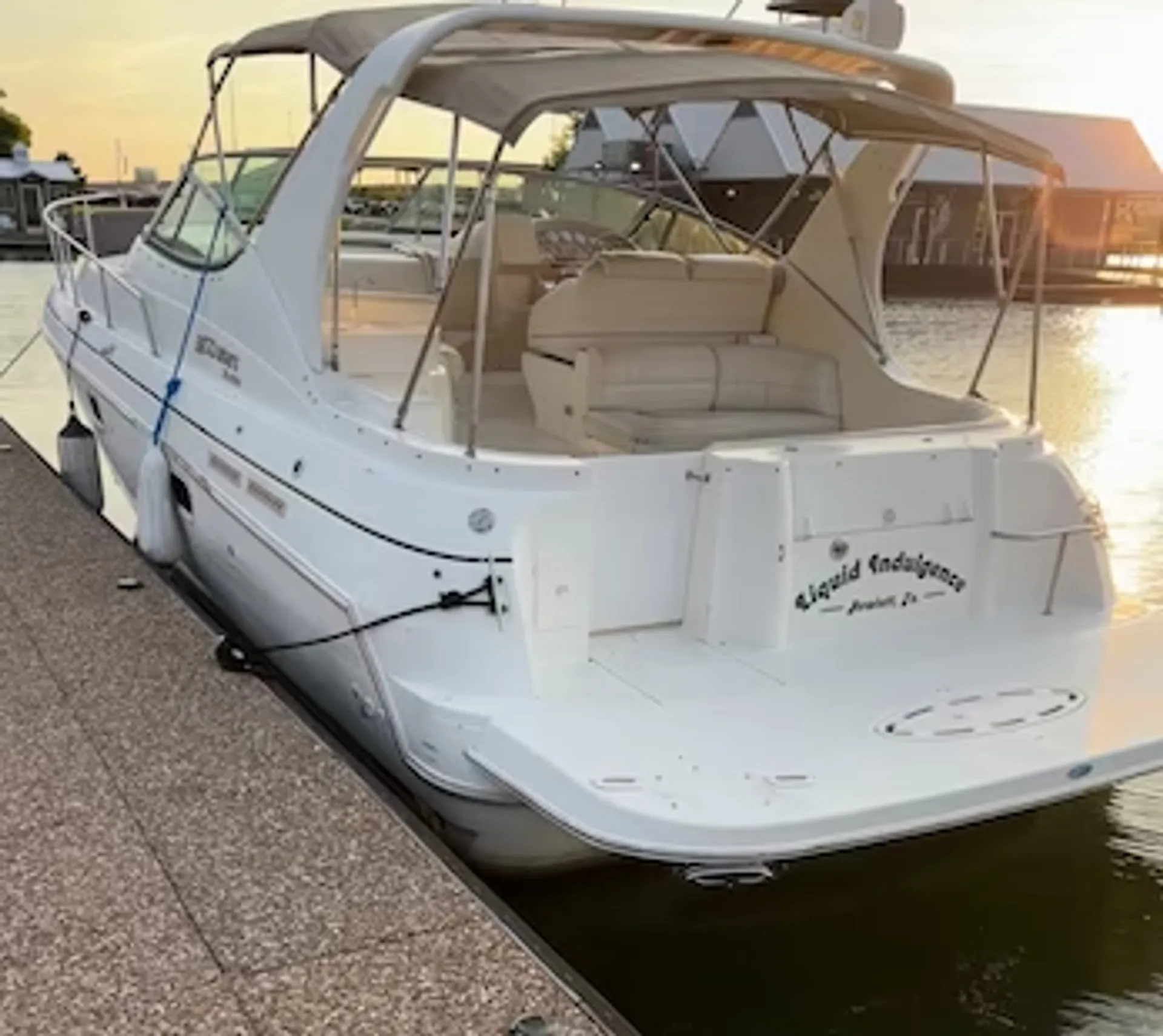CRUISERS YACHTS 3375 Esprit in Lewisville, TX — photo 2