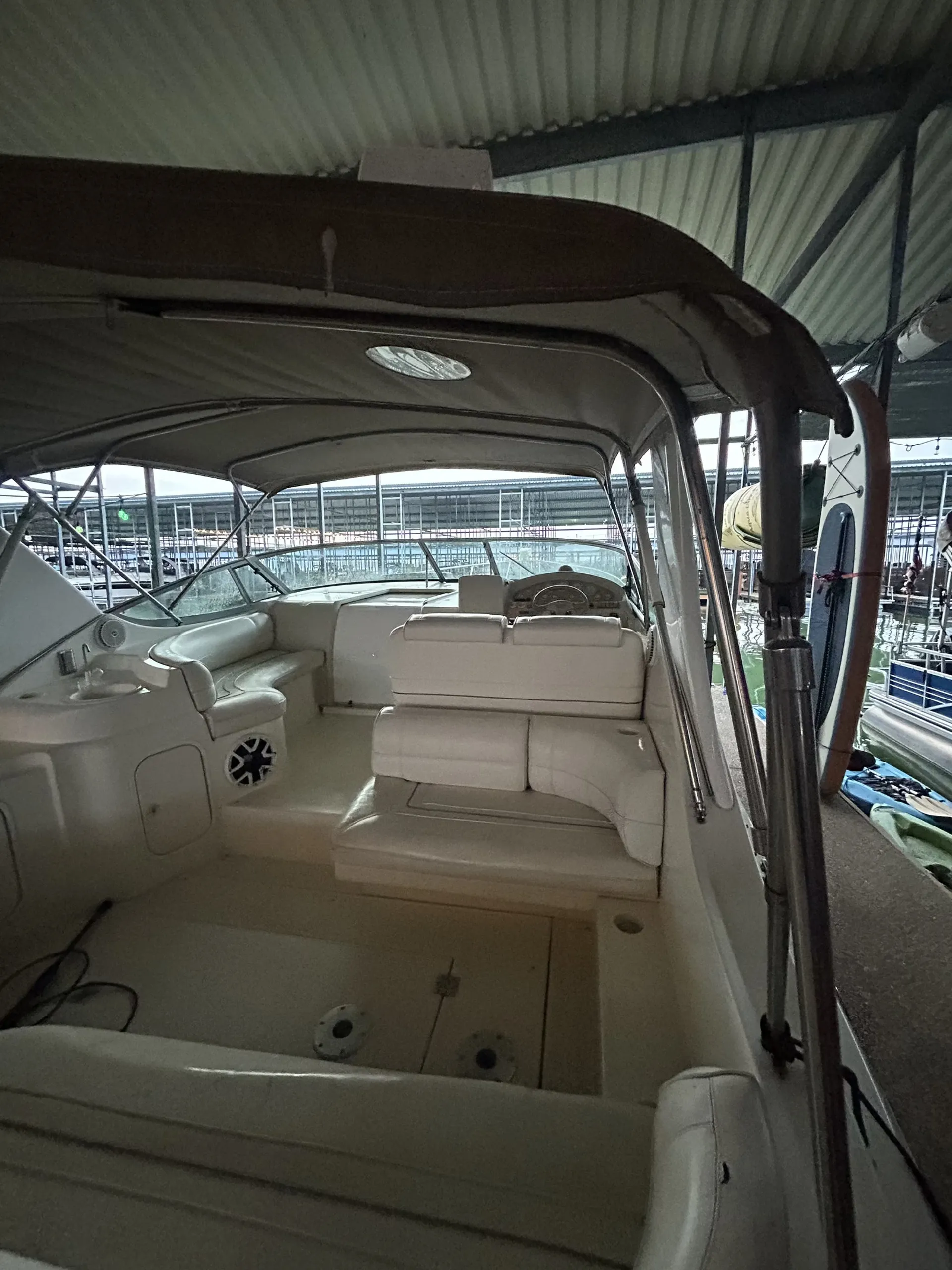 CRUISERS YACHTS 3375 Esprit in Lewisville, TX — photo 3
