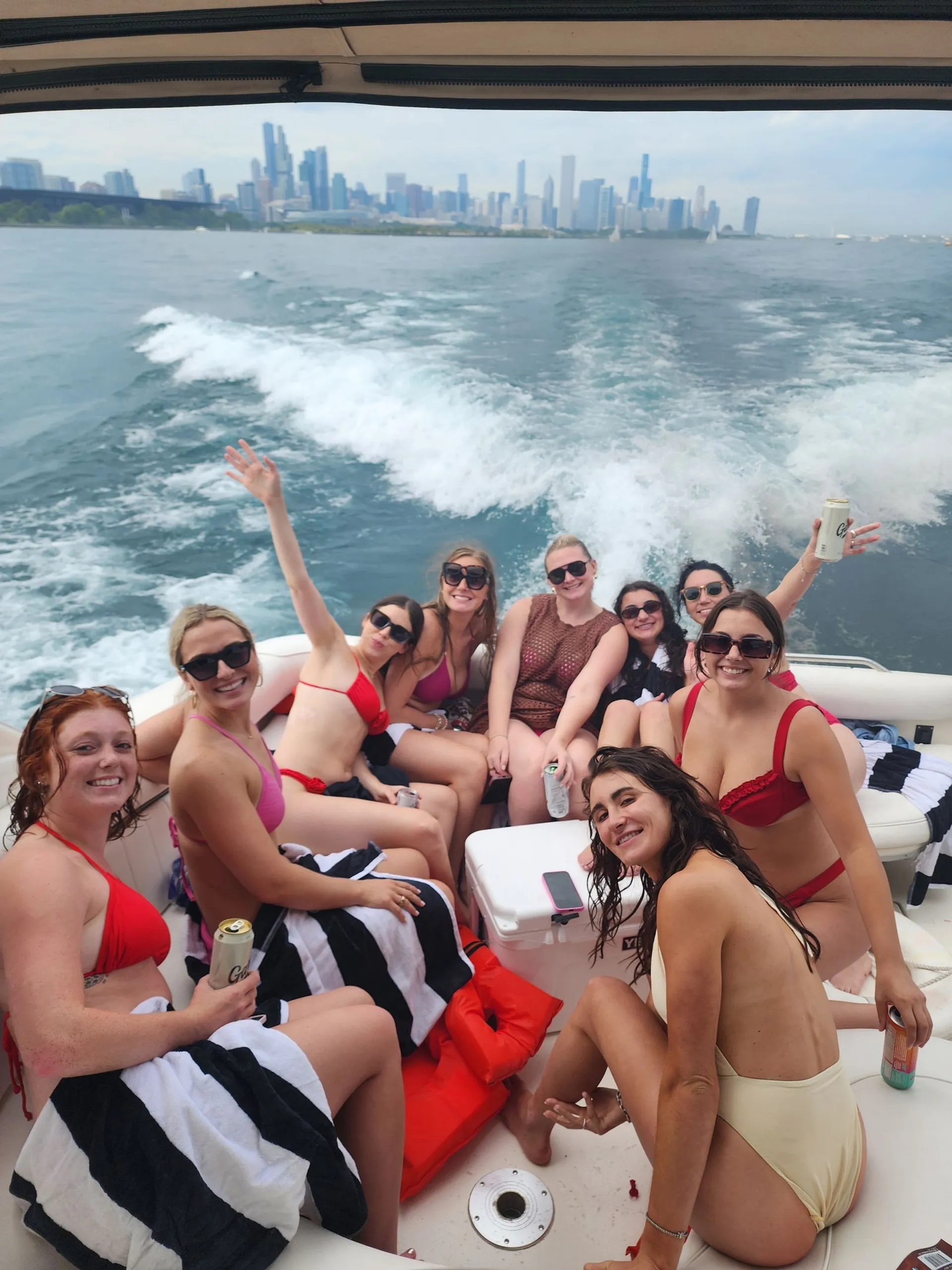 Sea Ray Boats 450 Sea Ray Sundancer in Chicago, IL — photo 2