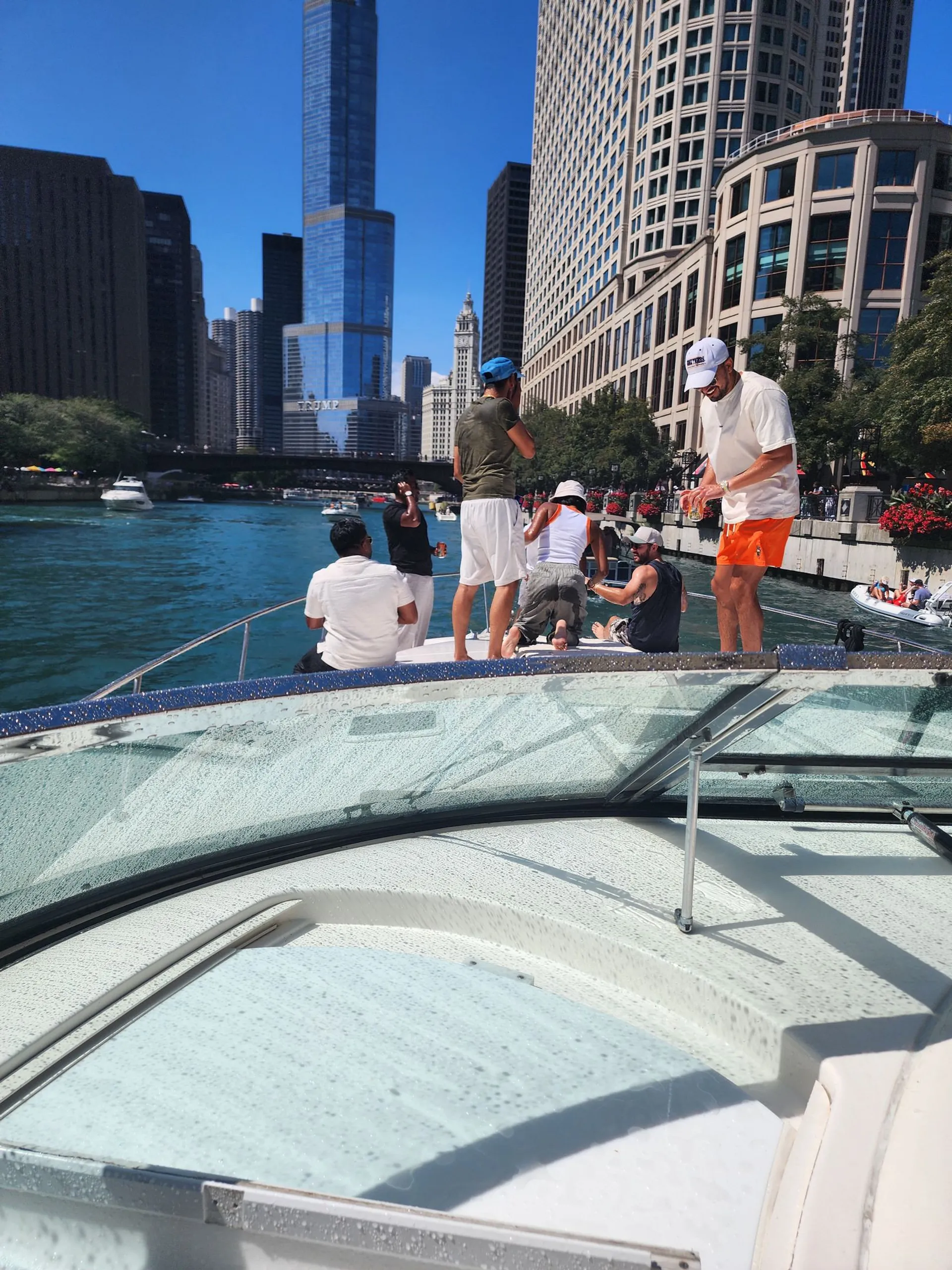 Sea Ray Boats 450 Sea Ray Sundancer in Chicago, IL — photo 7