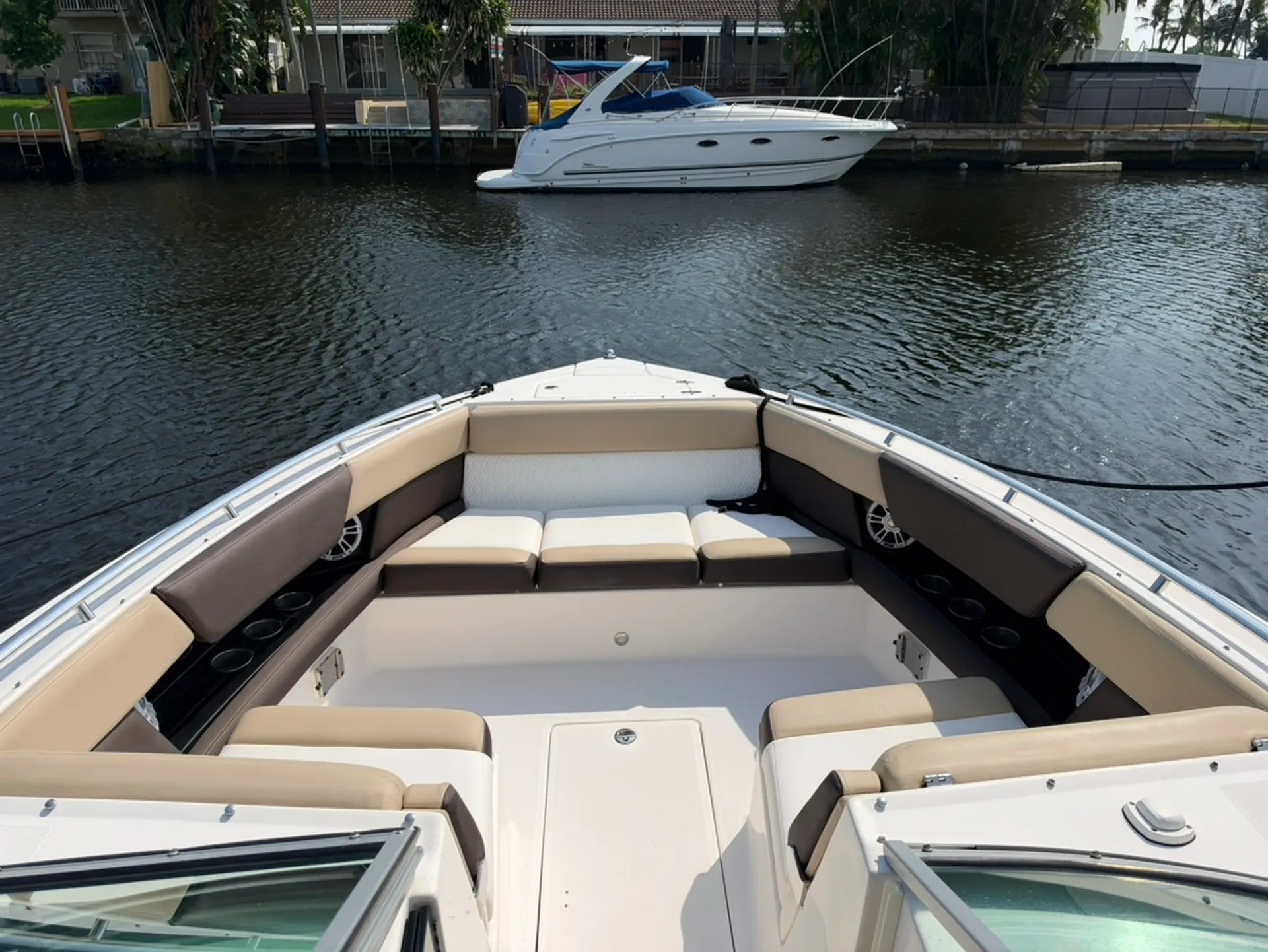 REGAL BOATS 3200 W/JOYSTICK in Pompano Beach, FL — photo 4