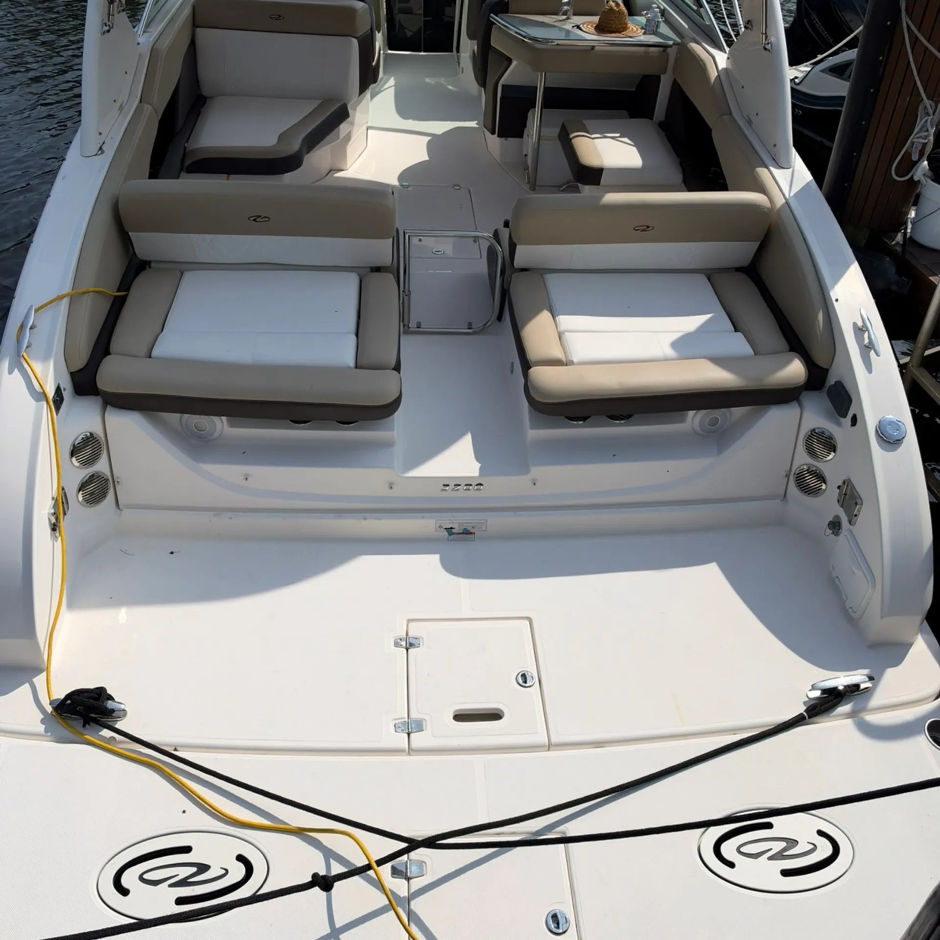 REGAL BOATS 3200 W/JOYSTICK in Pompano Beach, FL — photo 8