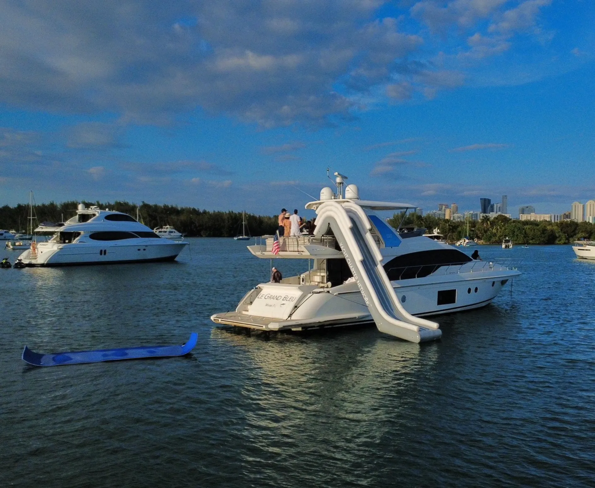 Azimut Flybridge  in Miami Beach, FL — photo 2
