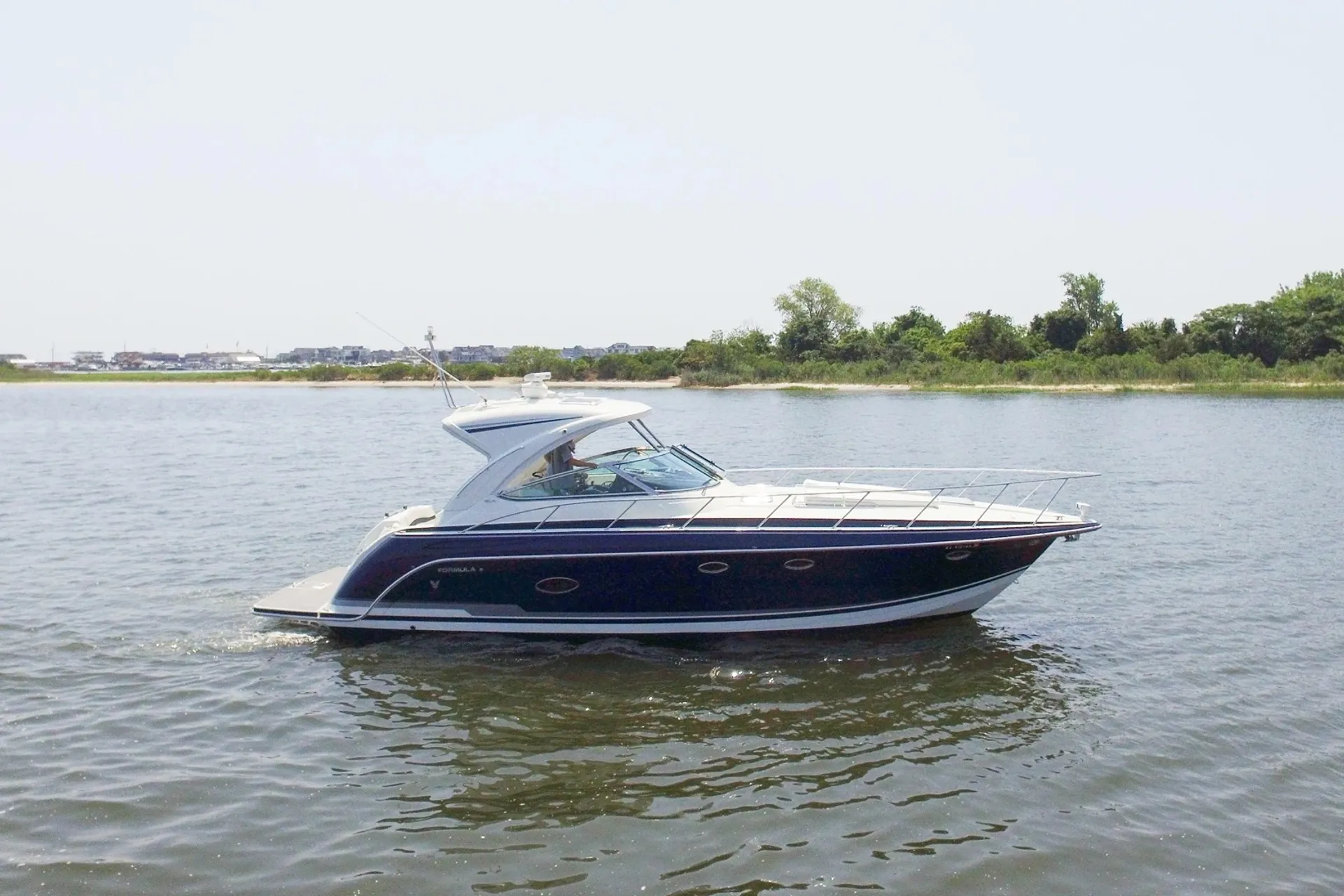 2016 Formula 400 Luxury Yacht | Twin Volvo 