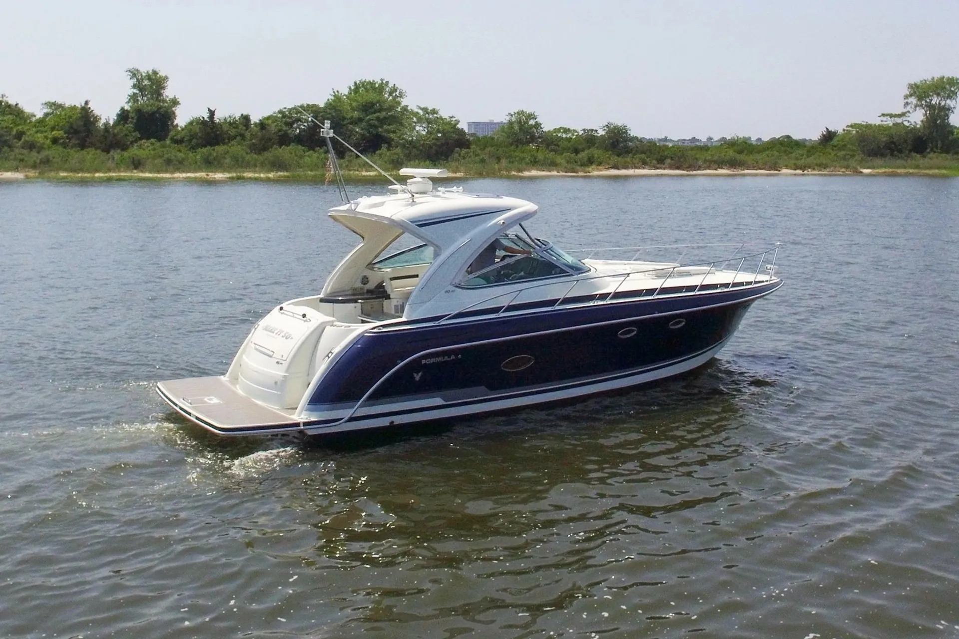2016 Formula 400 Luxury Yacht | Twin Volvo 