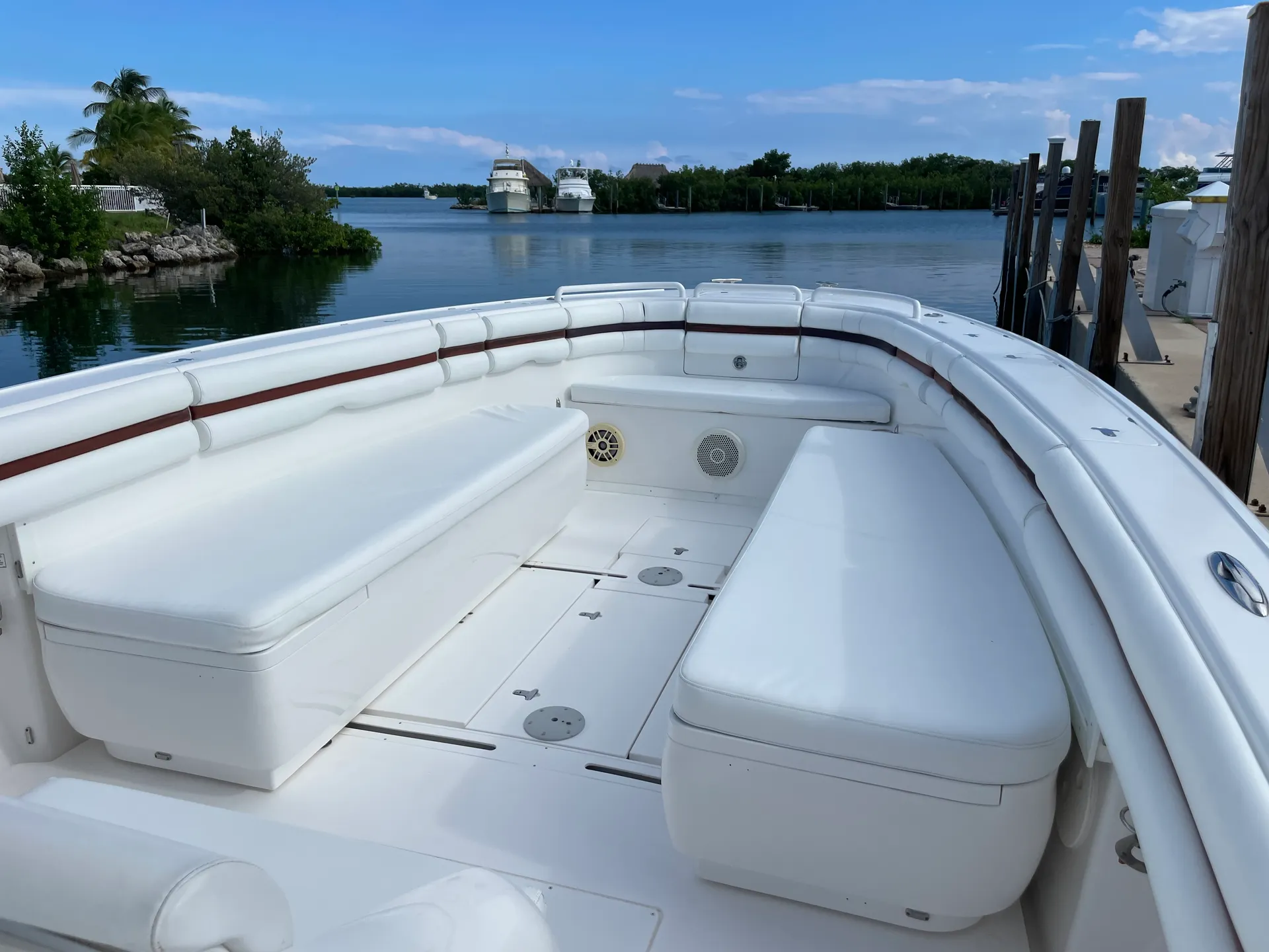 Premium Intrepid Center Console | Triple Yamaha Power for 12 Guests