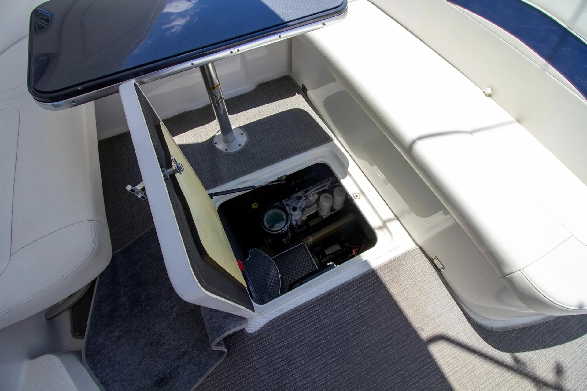 2016 Formula 400 Luxury Yacht | Twin Volvo 