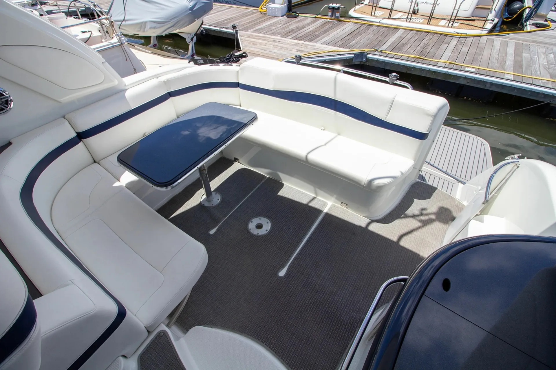 2016 Formula 400 Luxury Yacht | Twin Volvo 