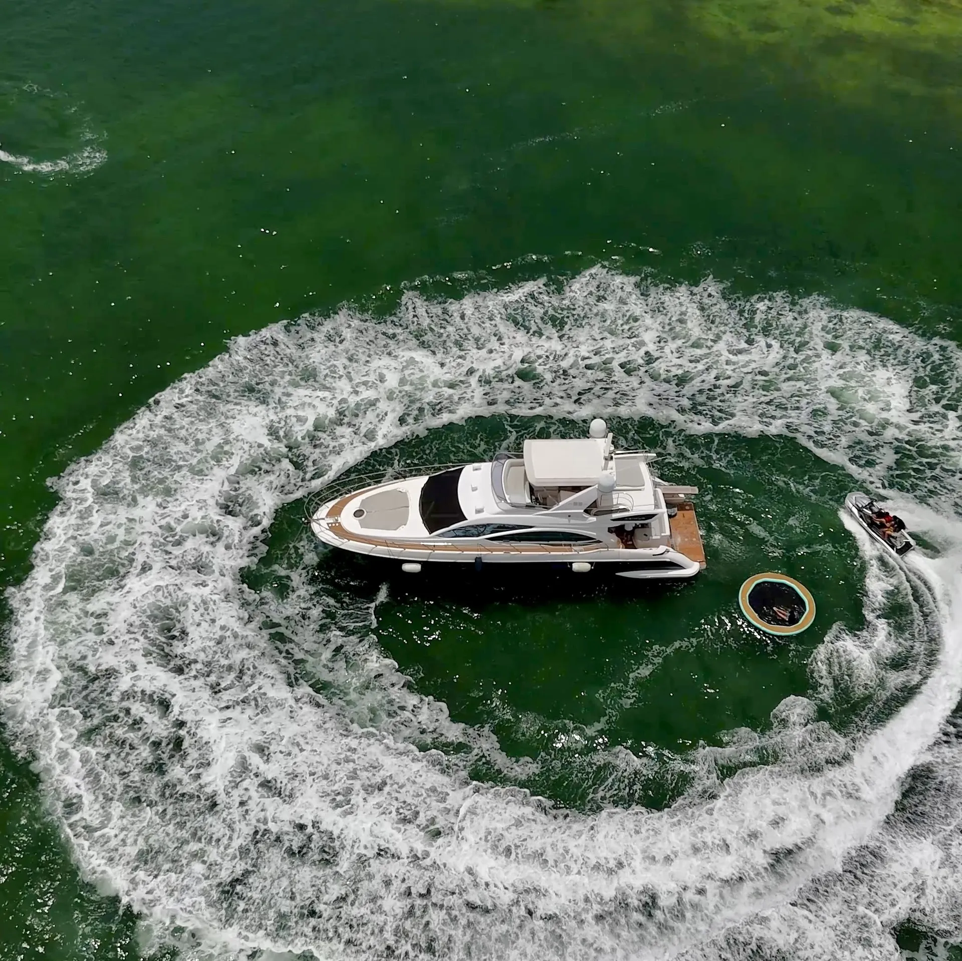 Azimut 60 Flybridge in Miami, FL — photo 5