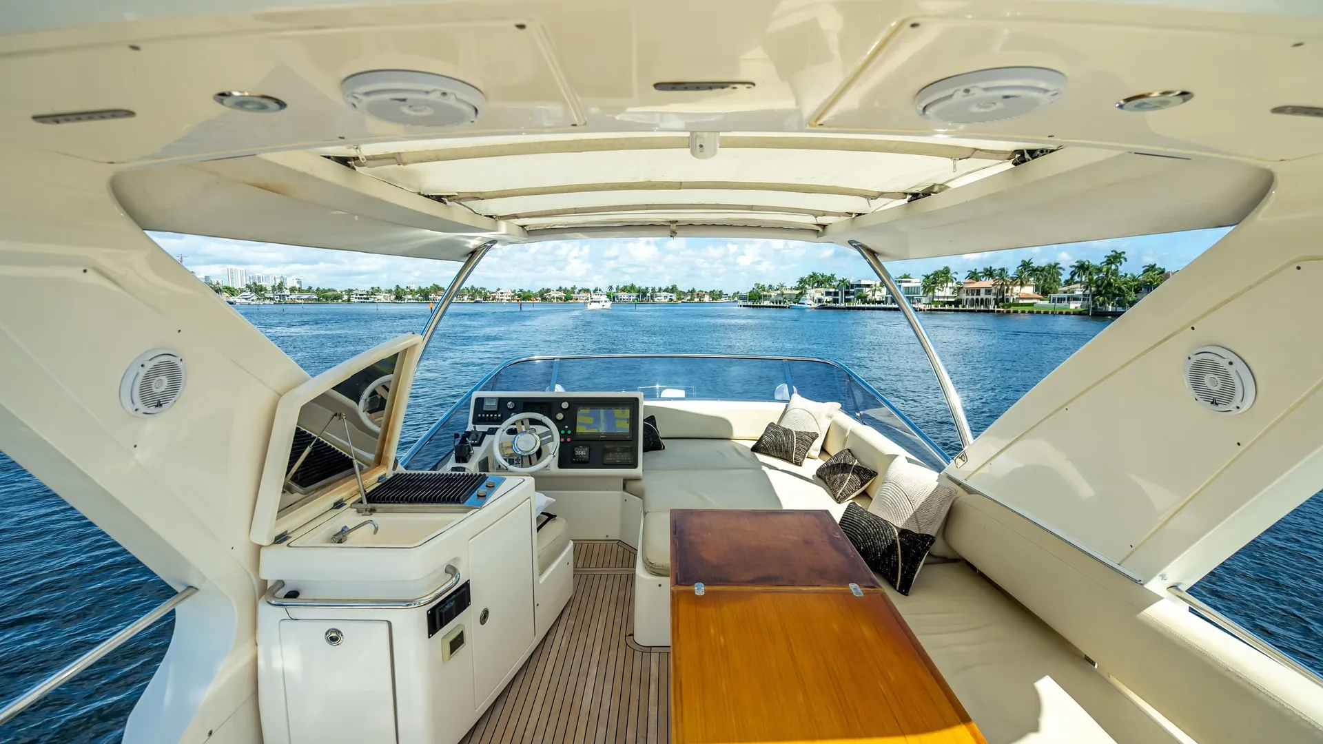 Azimut 60 Flybridge in Miami, FL — photo 8
