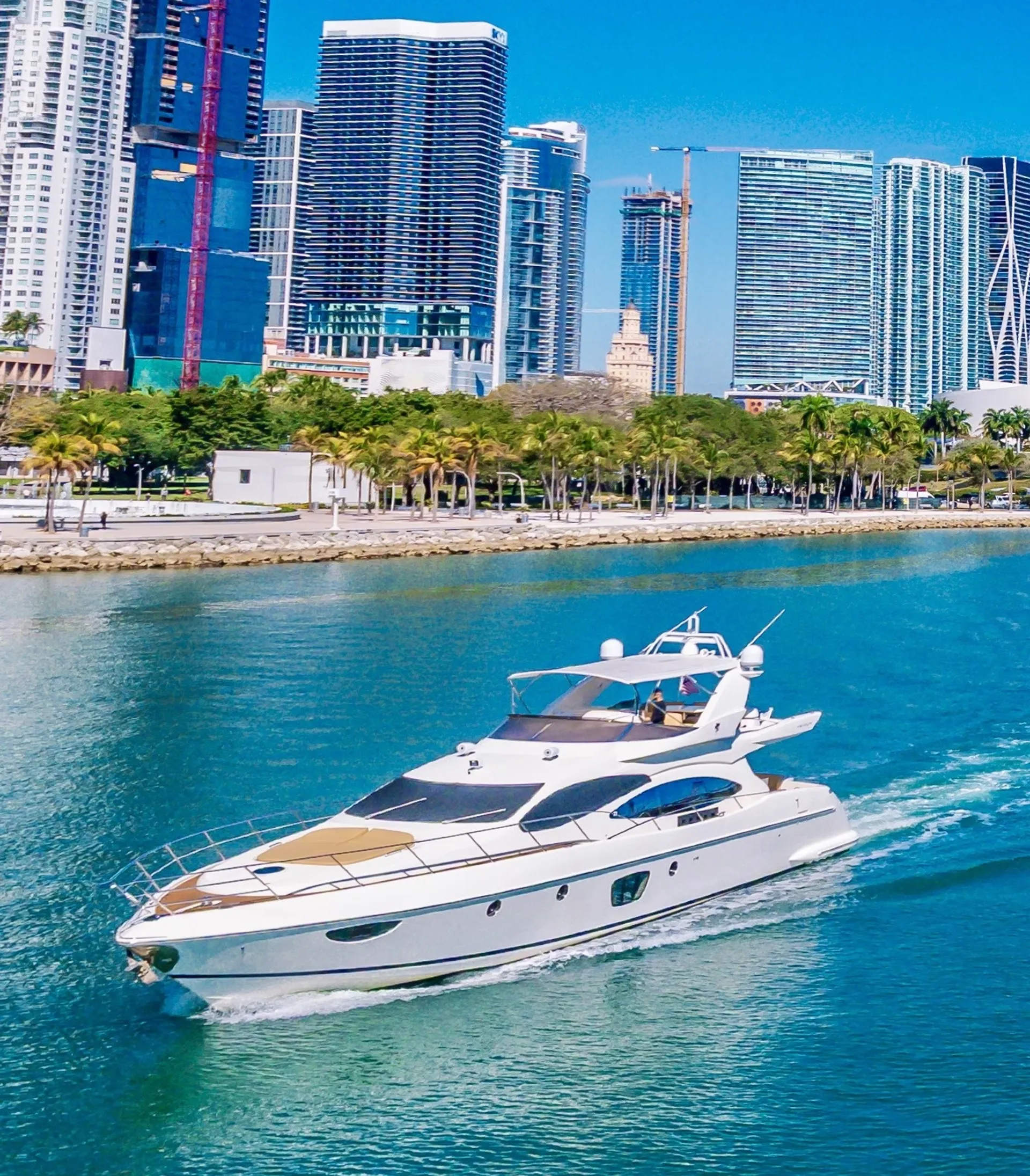 Azimut 70 Flybridge in Miami, FL — photo 6