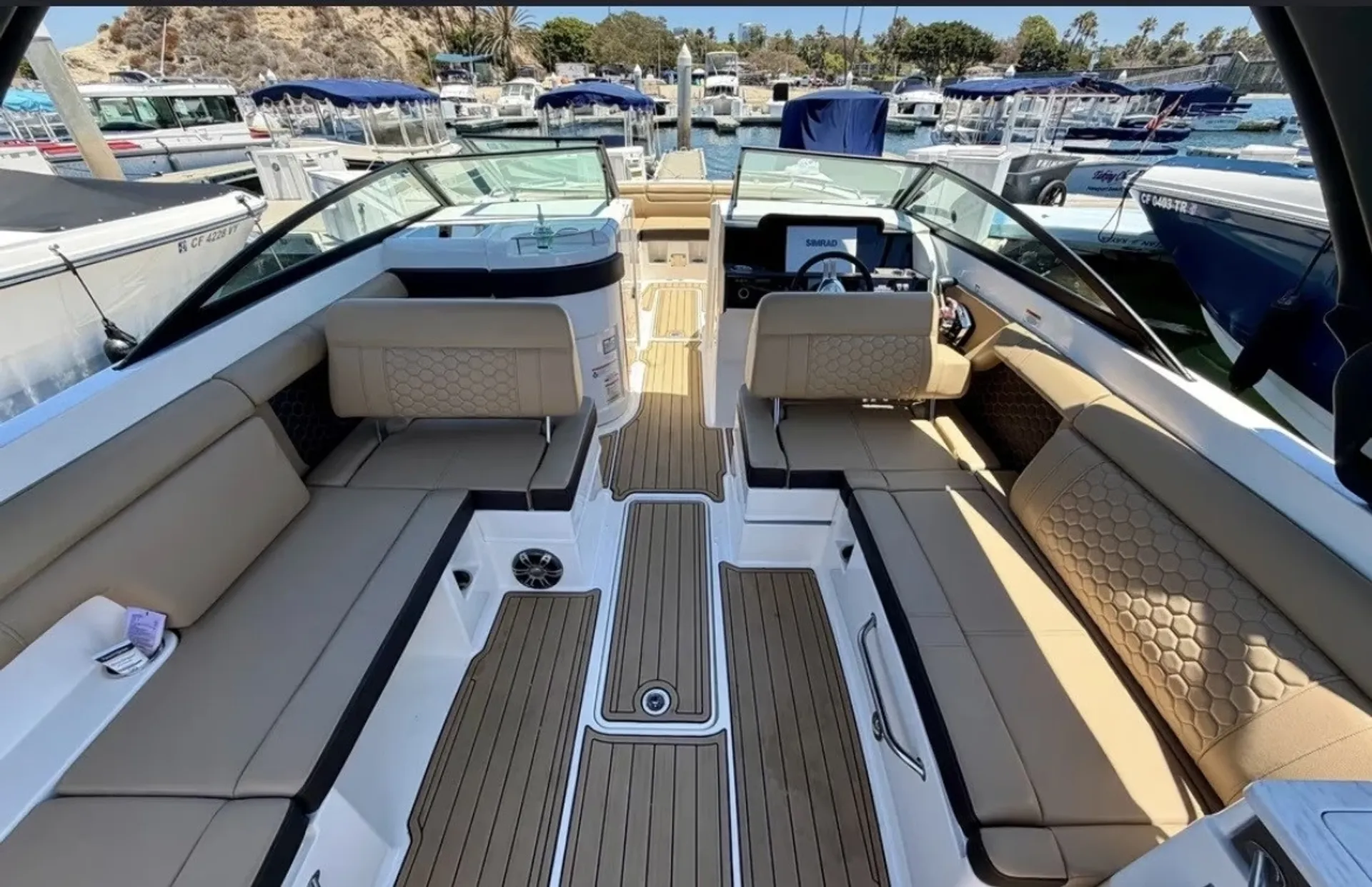 CHAPARRAL BOATS 30 SURF in Wayzata, MN — photo 4