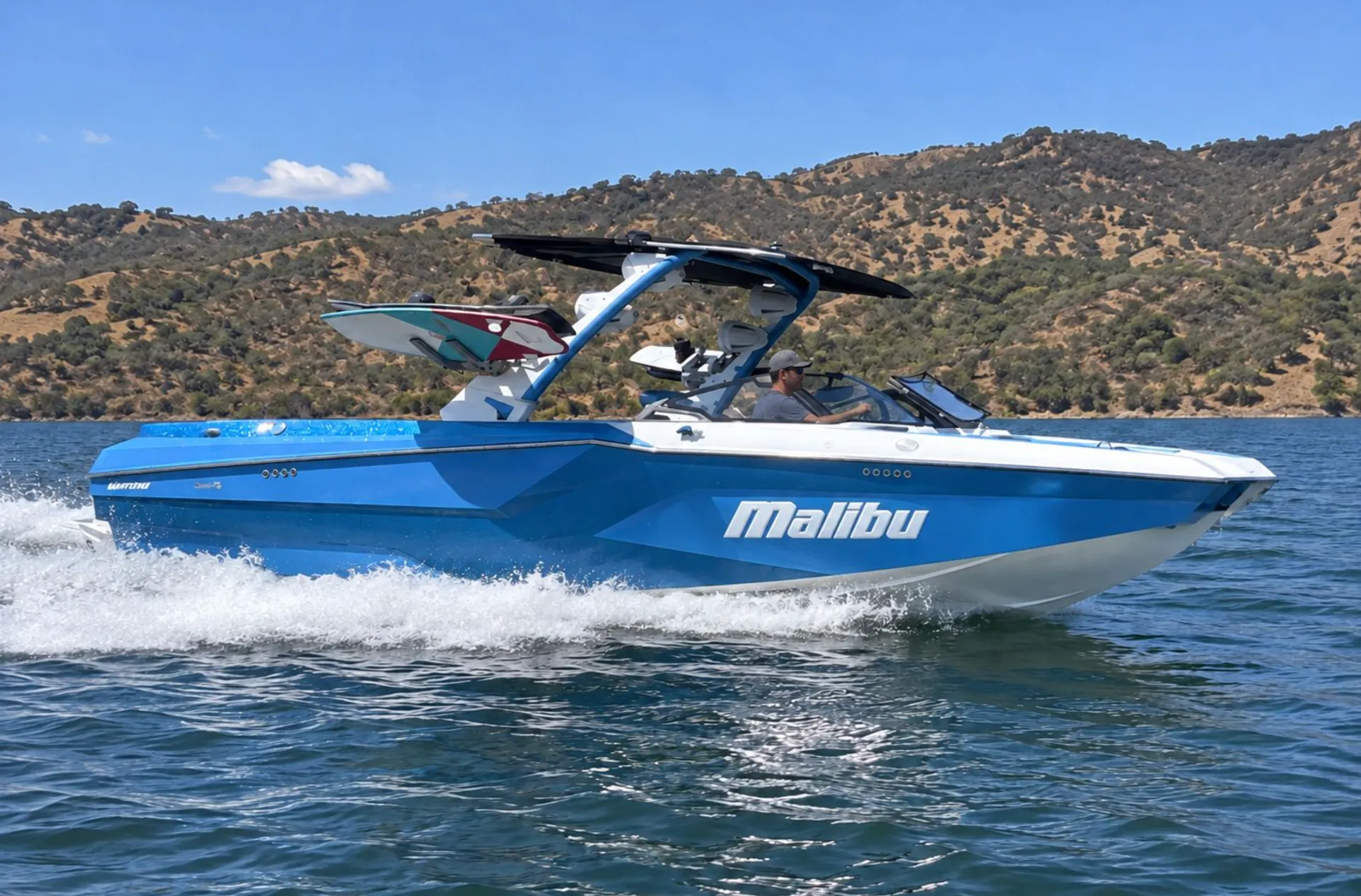 MALIBU BOATS WAKESETTER 24 MXZ in San Diego, CA
