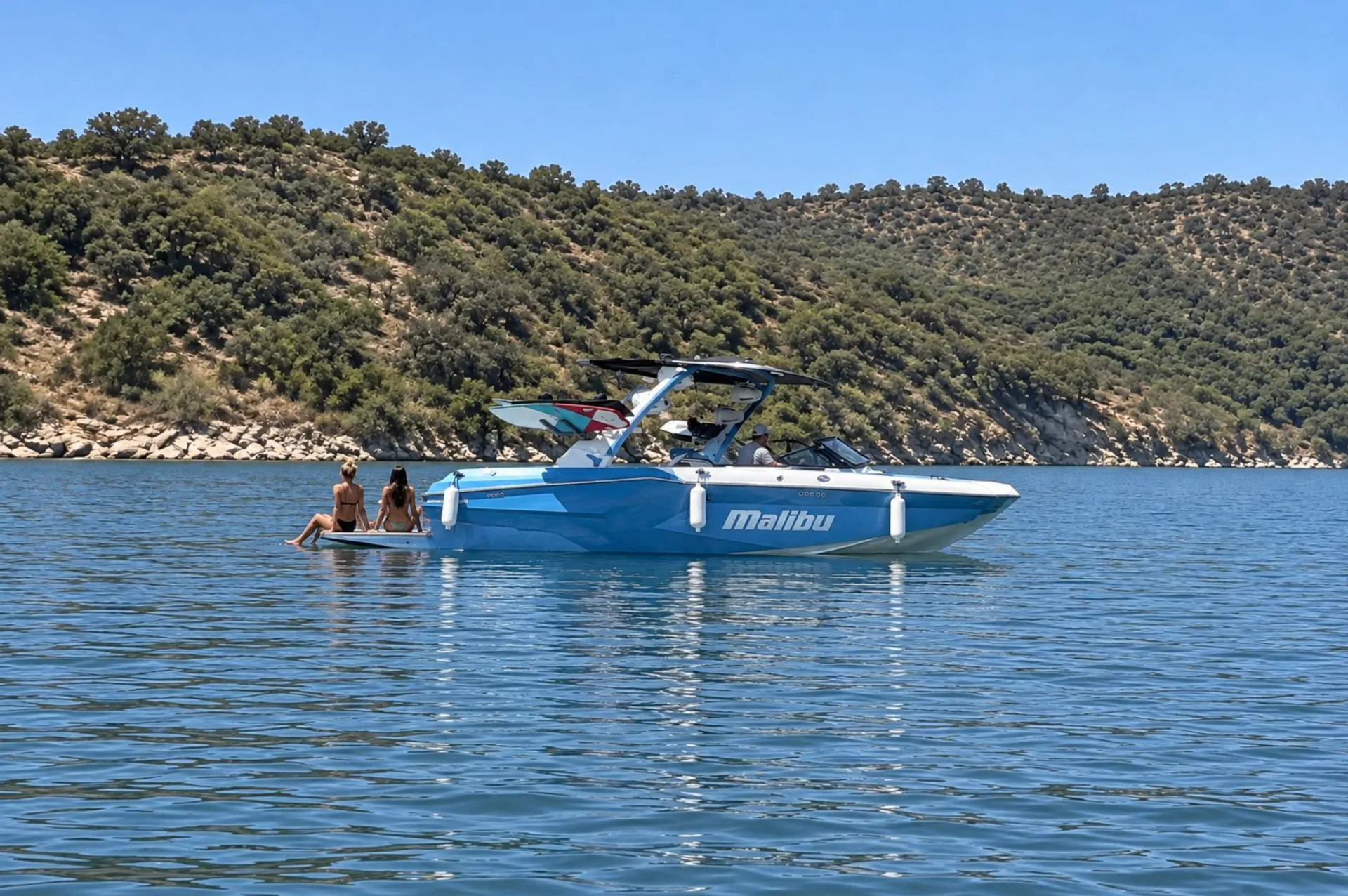 MALIBU BOATS WAKESETTER 24 MXZ in San Diego, CA — photo 2