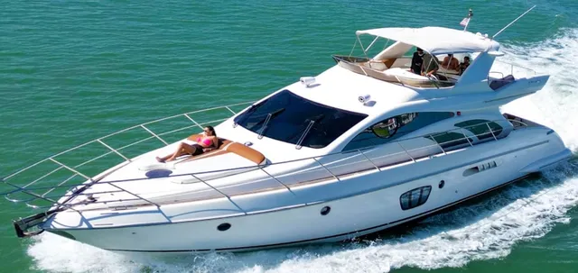 Rent a Azimut motor yacht in Miami, FL near me