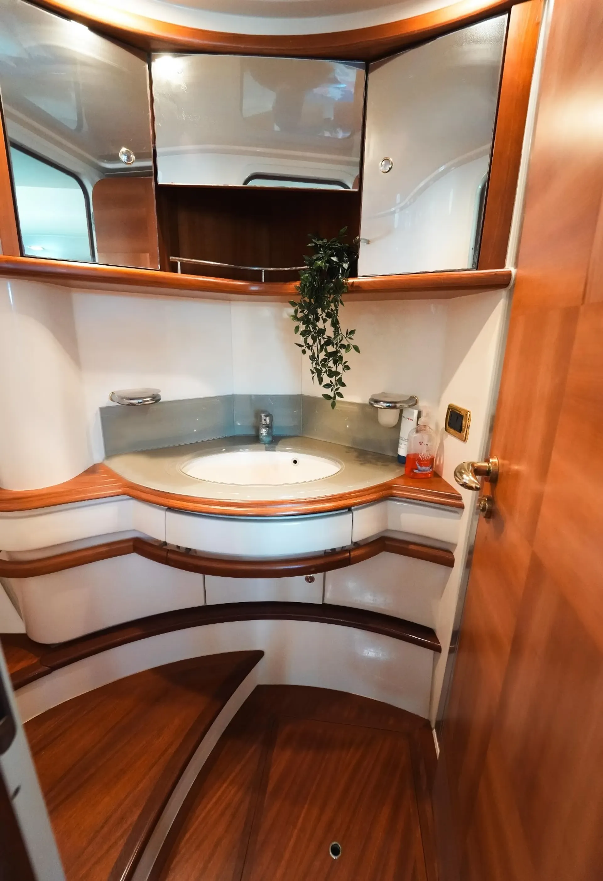 Azimut 62E in Miami, FL — photo 9
