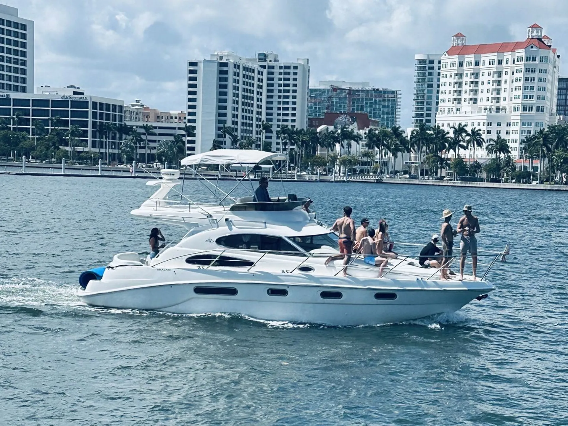 SEALINE BOATS F-37 in Lantana, FL — photo 2