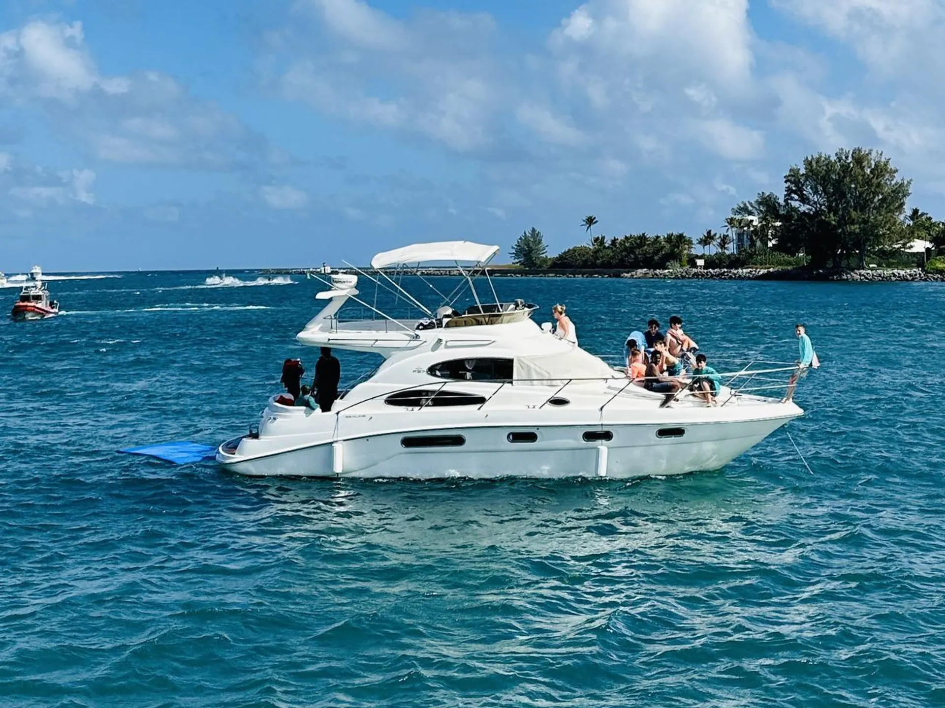 SEALINE BOATS F-37 in Lantana, FL