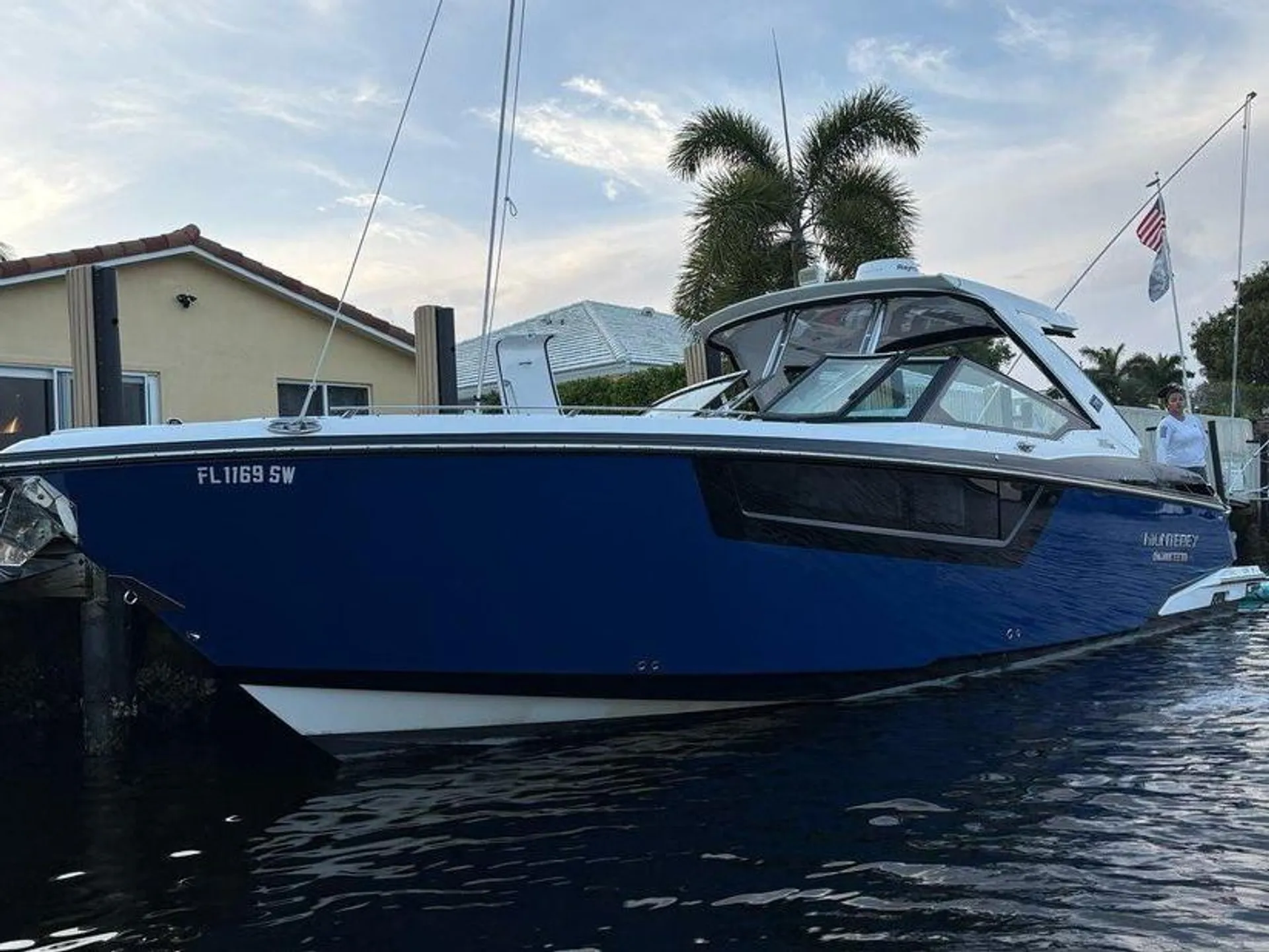MONTEREY BOATS 385SS in West Palm Beach, FL — photo 2